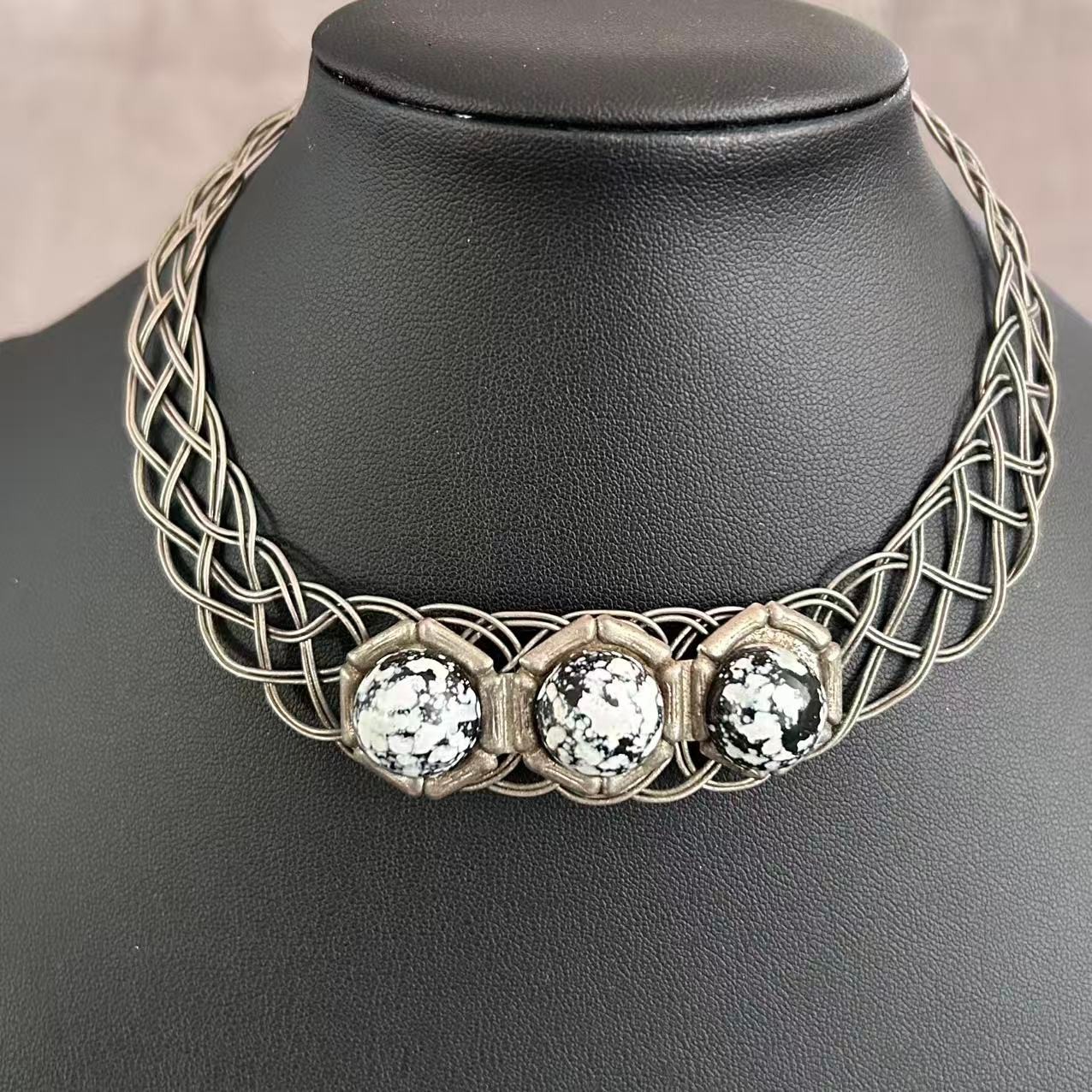 Vintage Woven Wire Mesh Choker Collar Necklace Silver Tone Black White Cabochon
