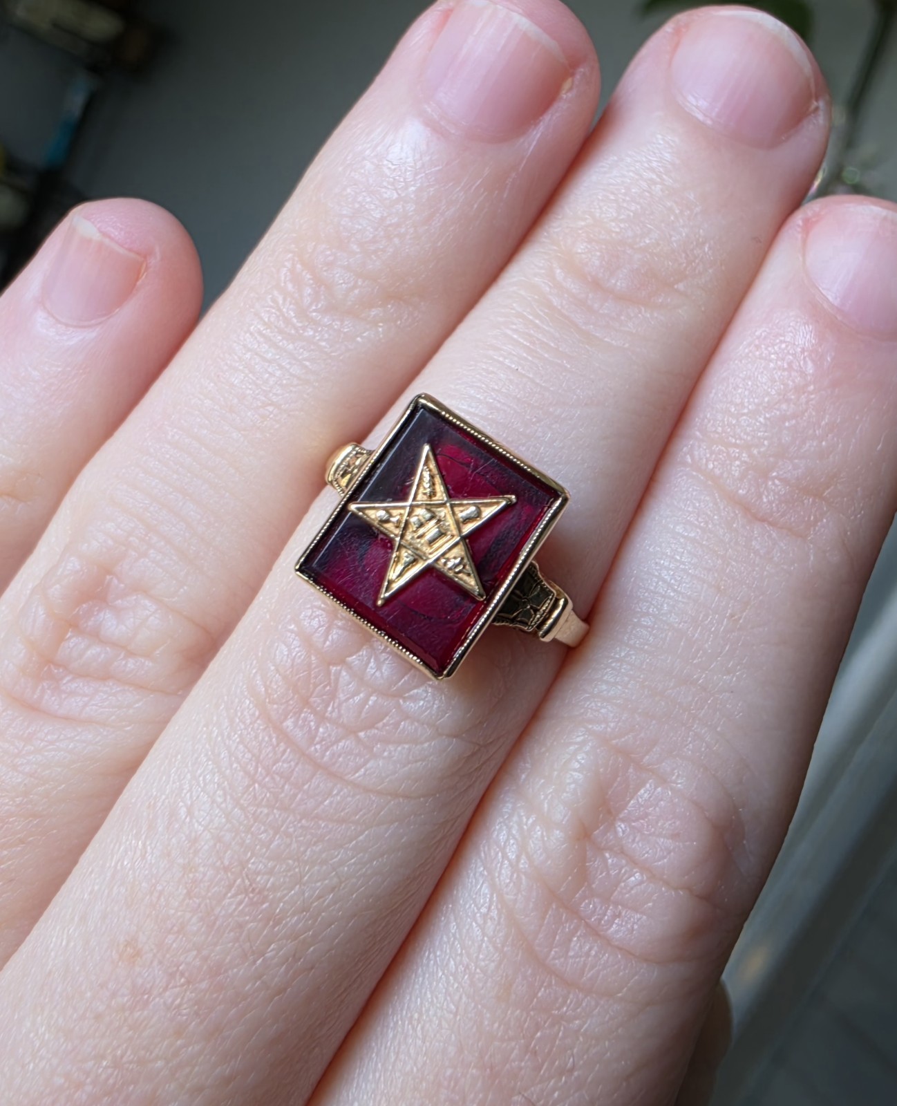Antique 10k Yellow Gold Eastern Star Ring Size 7 With Red Stone Garnet Art Deco