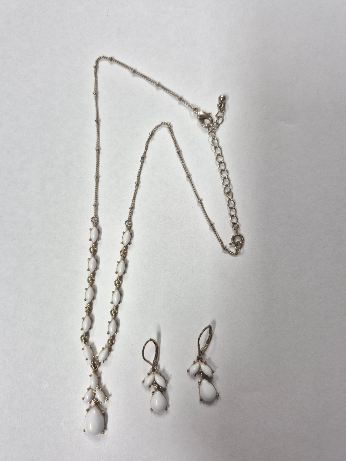 Vintage 1980s Nacy&Rise Milk-Drop Gold-Tone Victorian-Style Necklace & Earrings