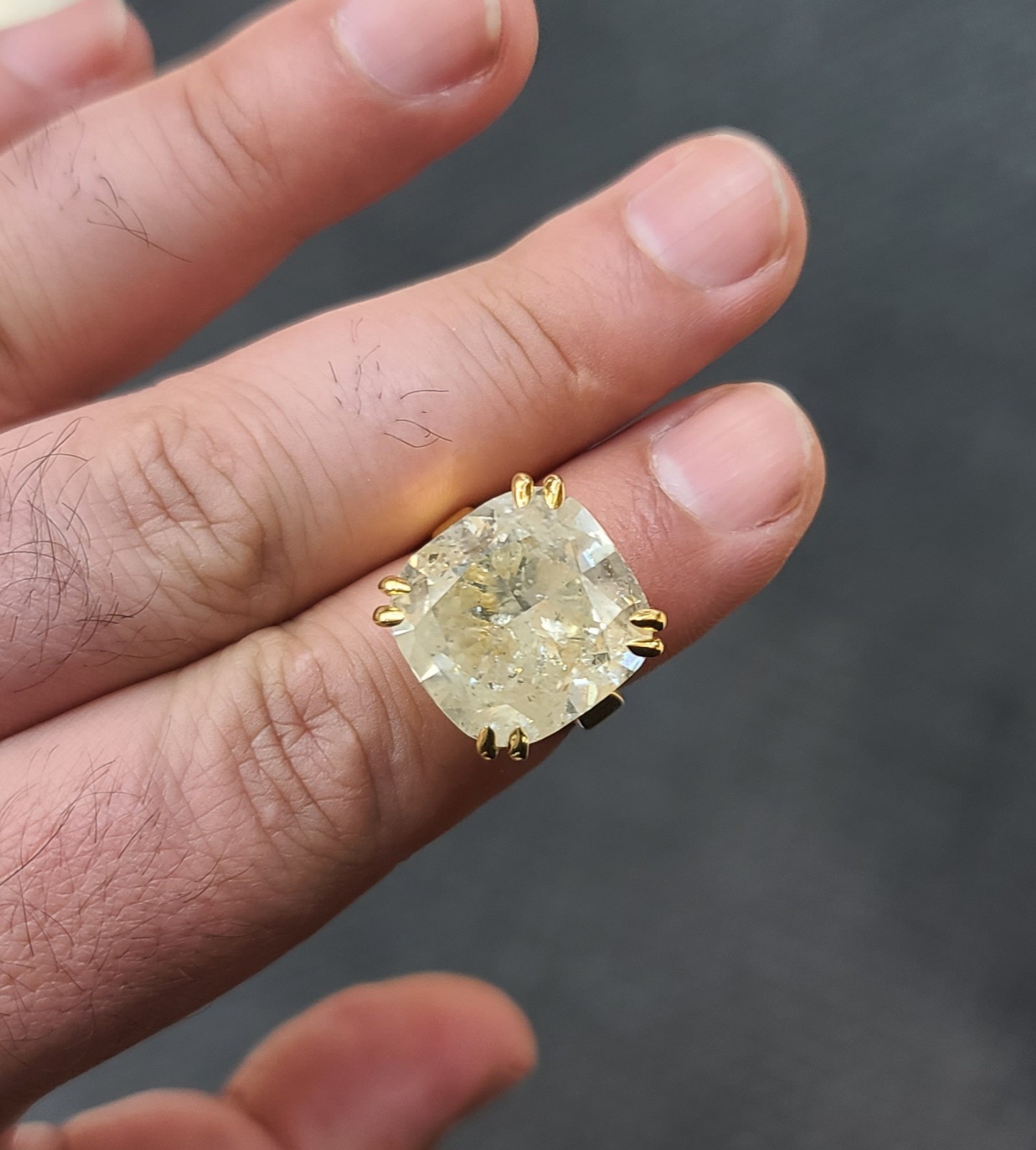 14k Yellow Gold Engagement ring 21.18ct. Natural Cushion Light Yellow Diamond