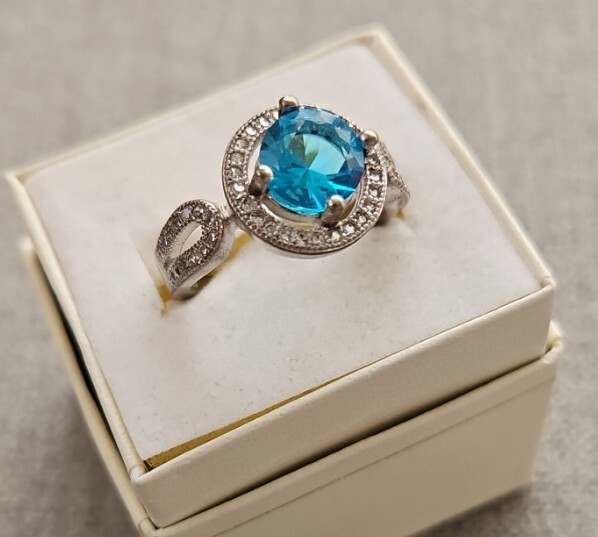 STERLING 925 BLUE ZIRCON? CZ? TOPAZ? HALO RING SIZE 7