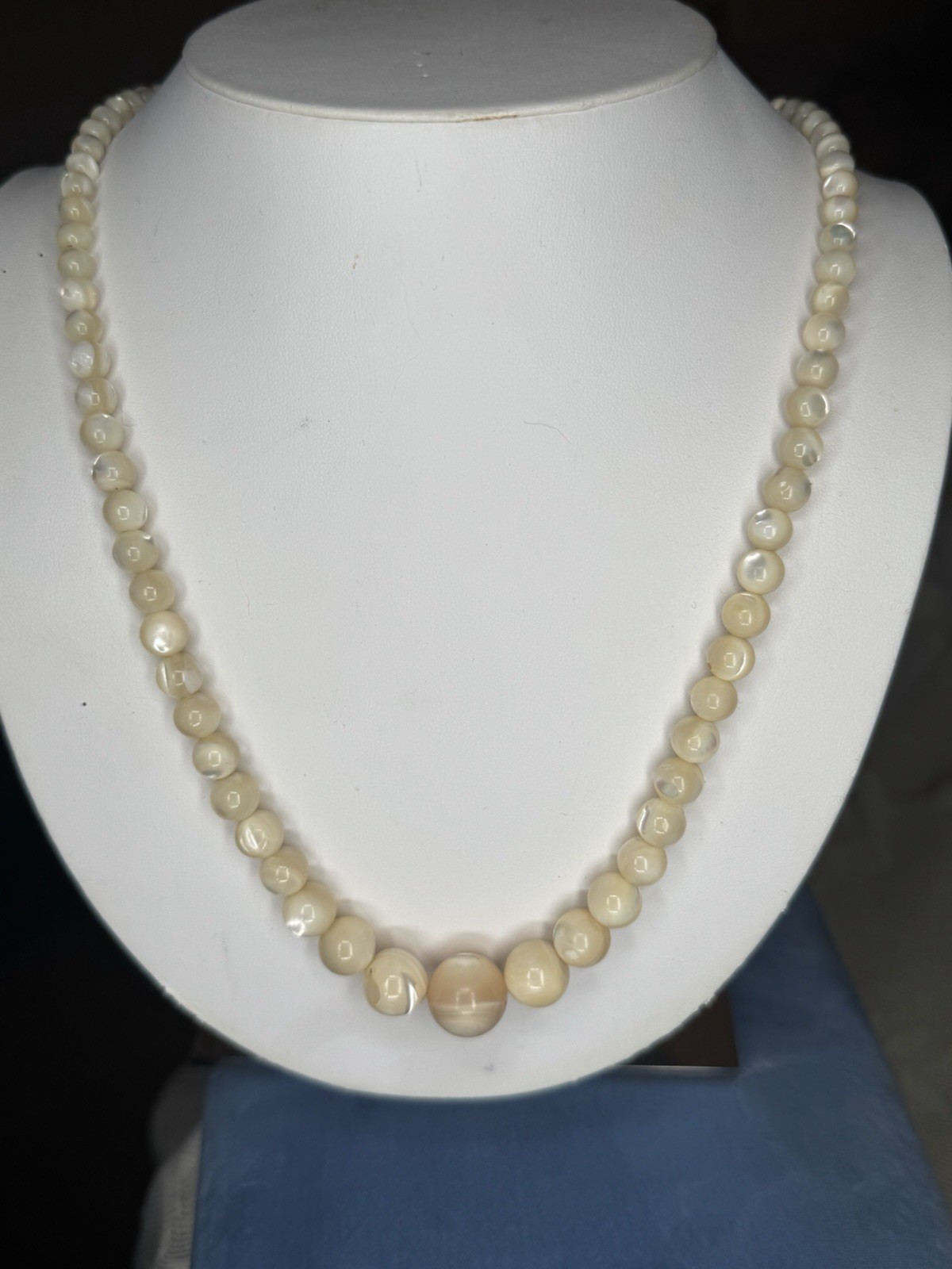 Antique Natural Mother of Pearl Graduated Bead 30” Necklace Hidden Barrel Clasp