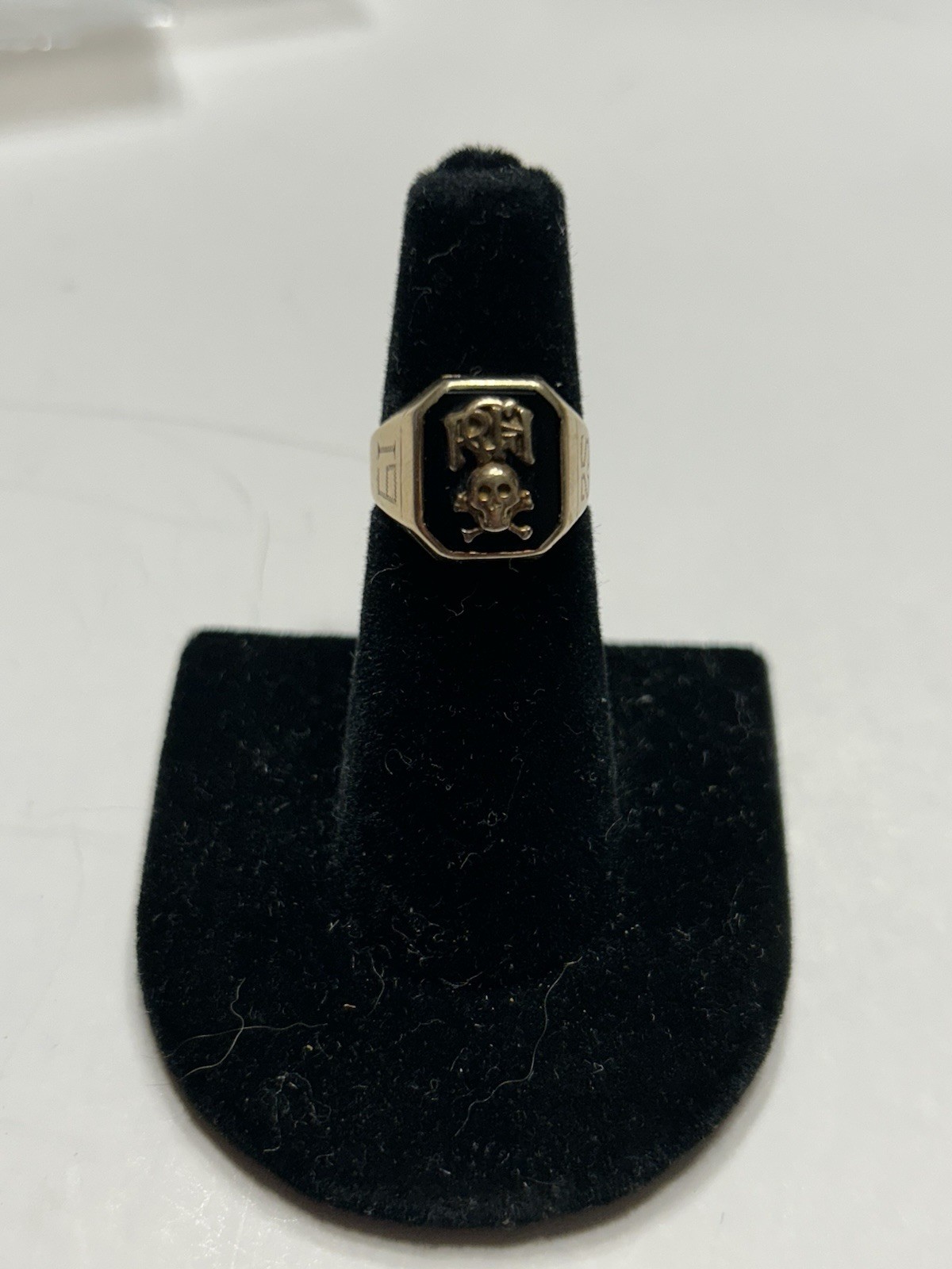1925 Women’s Class Ring 10Kt Gold 6.7 Grams