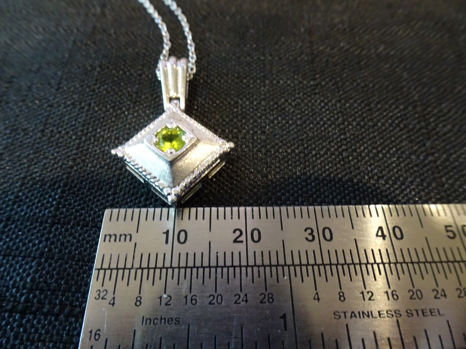 # 697–VINTAGE STERLING SILVER NECKLACE AND PENDANT-FANCY 925