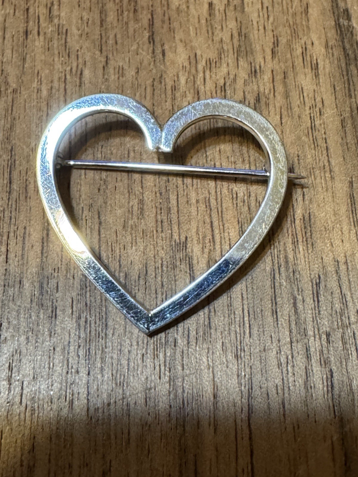 Vintage 1/20th 12K White Gold Filled 1.25” Heart Shape Pin Brooch~4 Grams