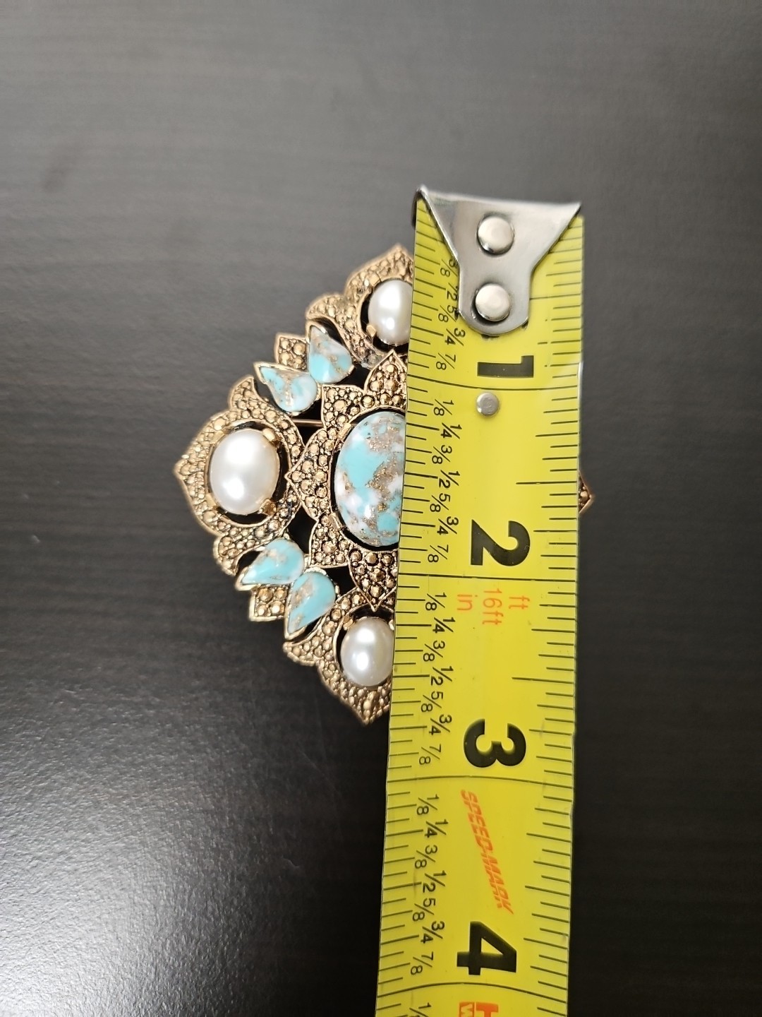 VTG 1968 Sarah Coventry Remembrance Signed Gold Tone Brooch Pin J10 EUC