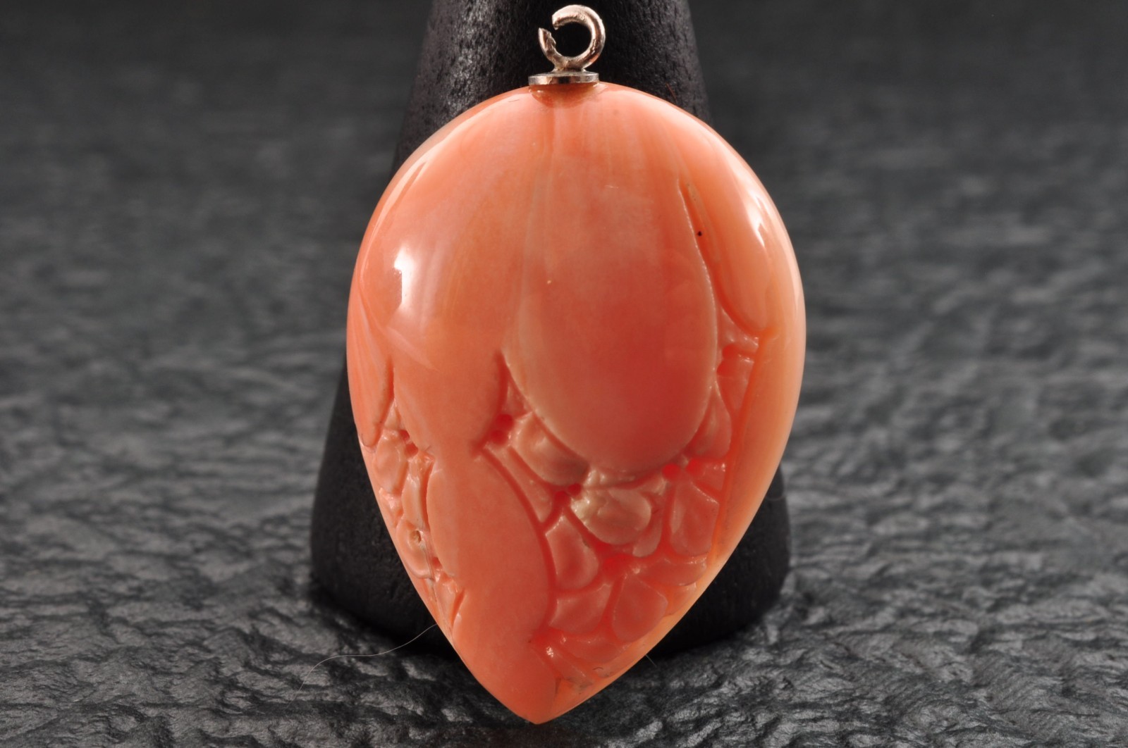 Japan vintage Coral Carved 6 items Pendant (78.0ct) Certificate Japanese motif.