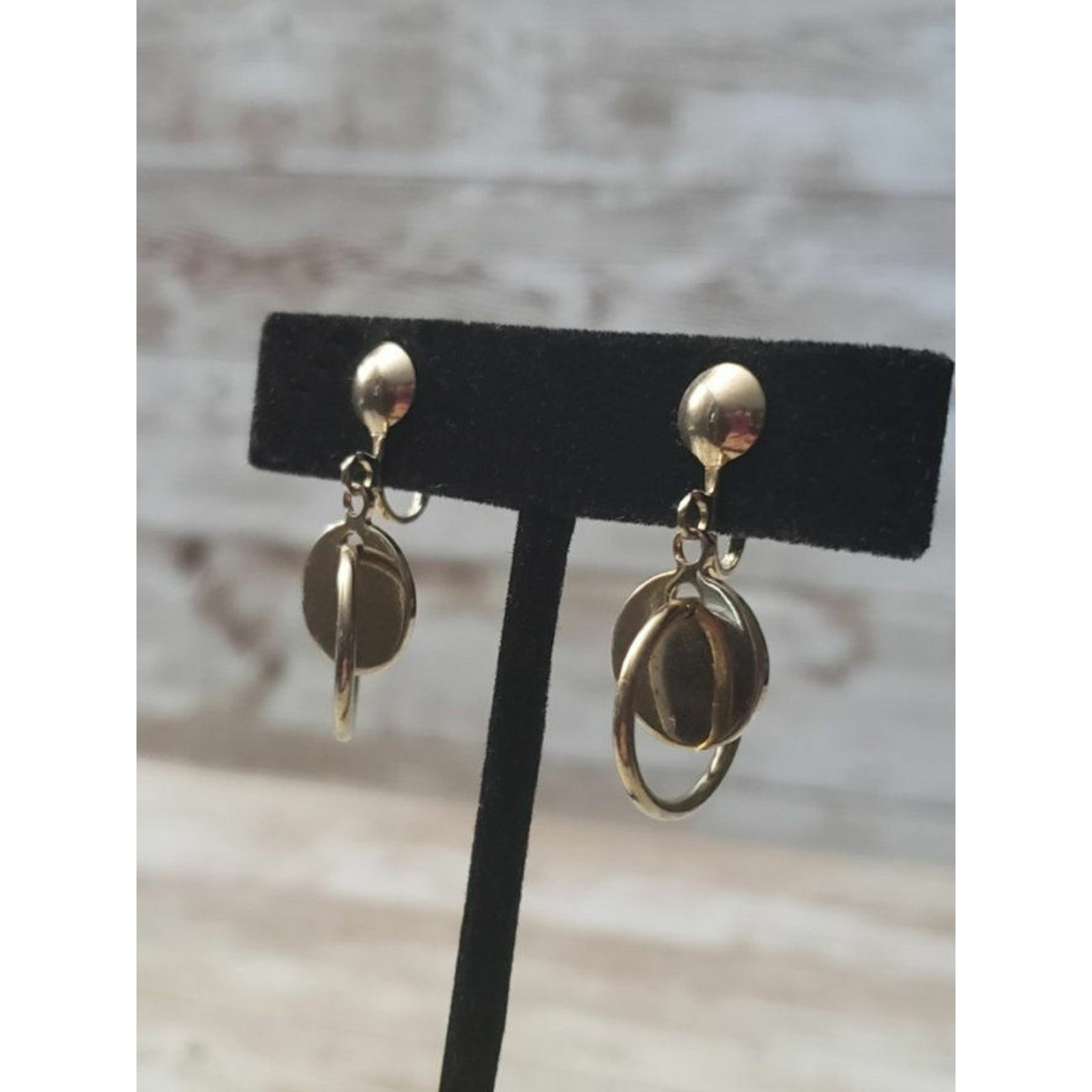 Vintage Screw On Earrings – Gold Tone Circle & Ring Dangle
