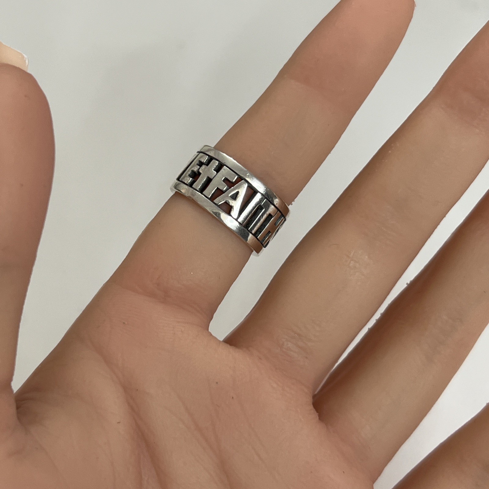 James Avery Sterling 925 Faith Hope Love Band Ring Retired Sz 5.75