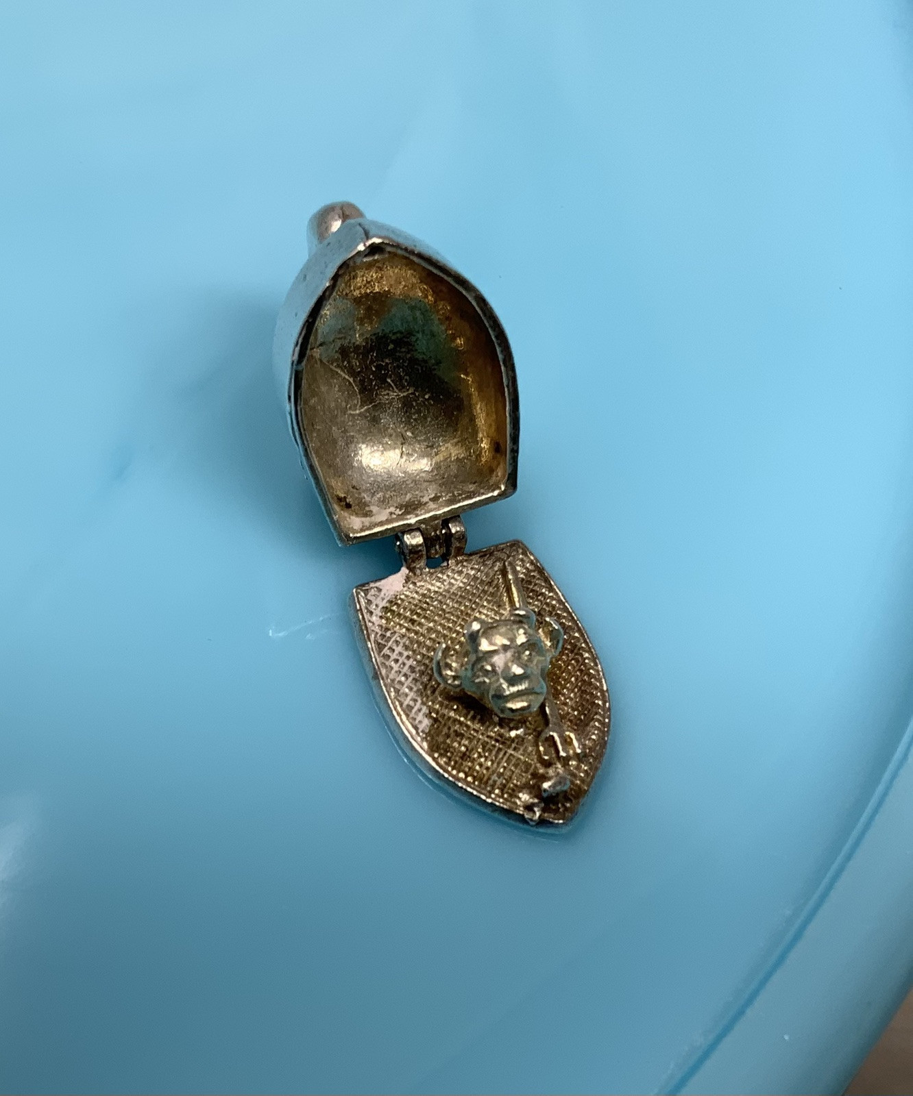 Vintage Sterling Silver Devil In The Details Inside Opening Iron Charm 5.9g