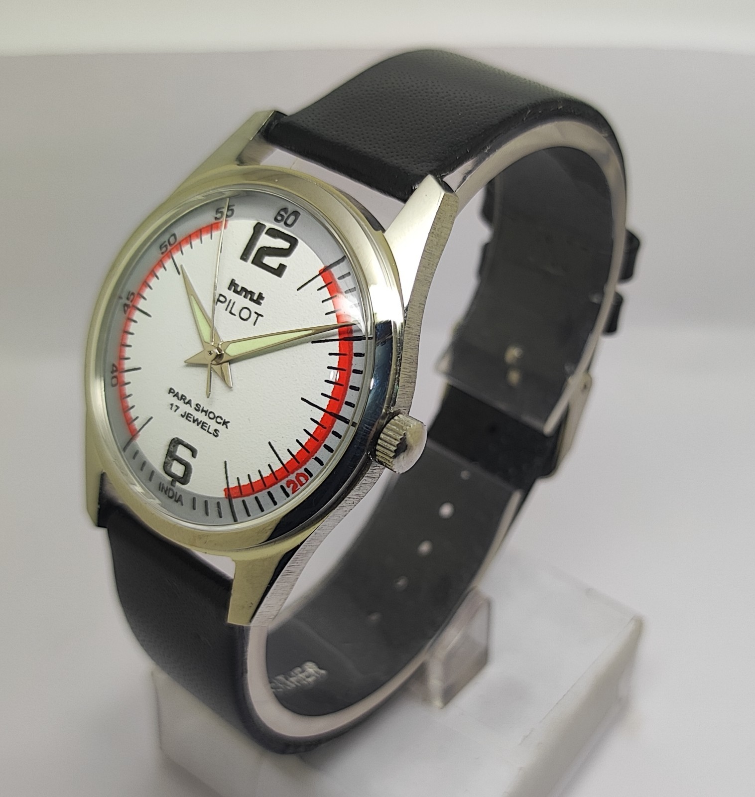 Vintage Hmt Pilot White Dial 17 Jewels Para Shock Mechanical hand winding Watch