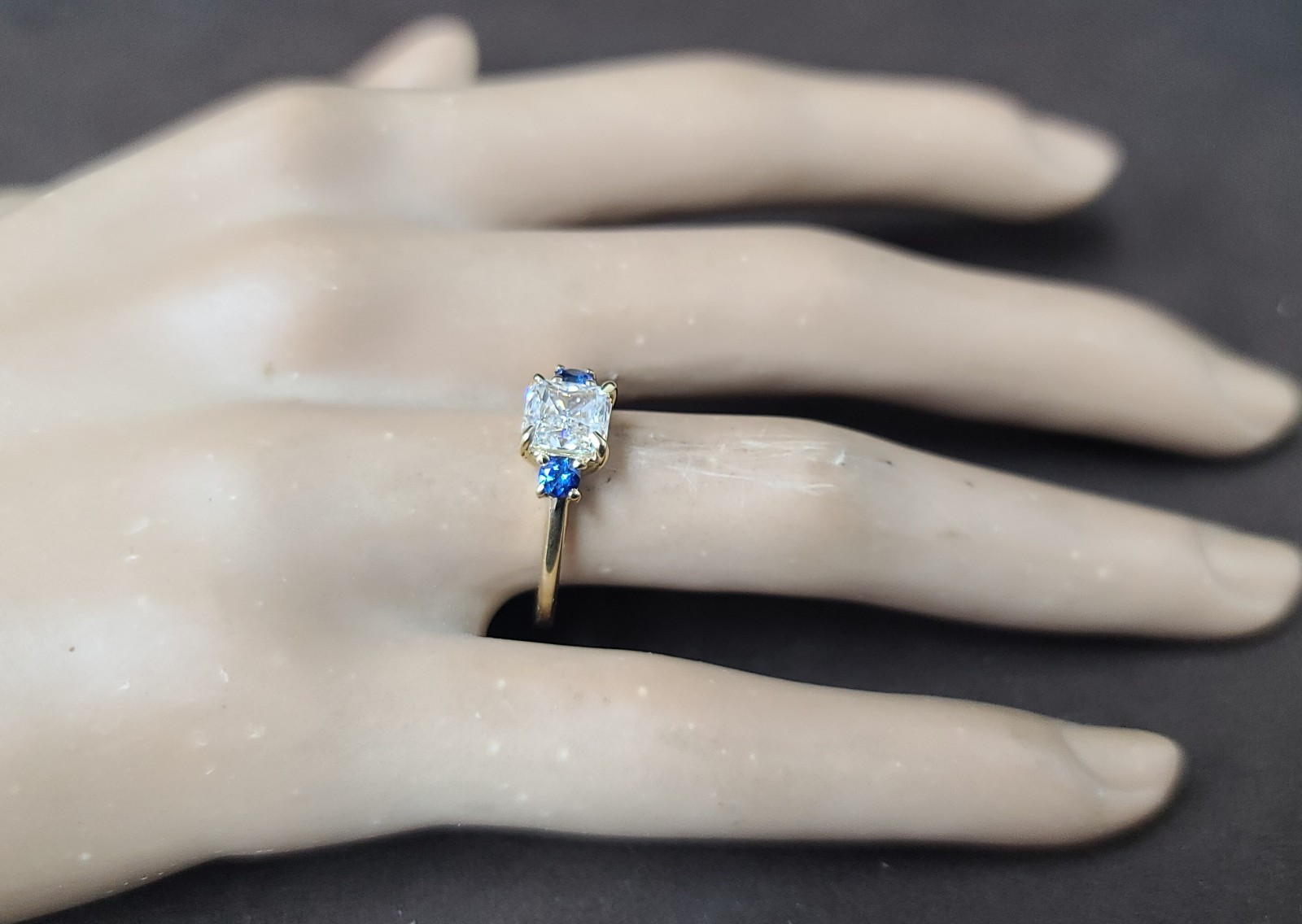 Vintage 14K Yellow Gold Engagement ring 1.41ct.Natural Radiant Cut Diamond