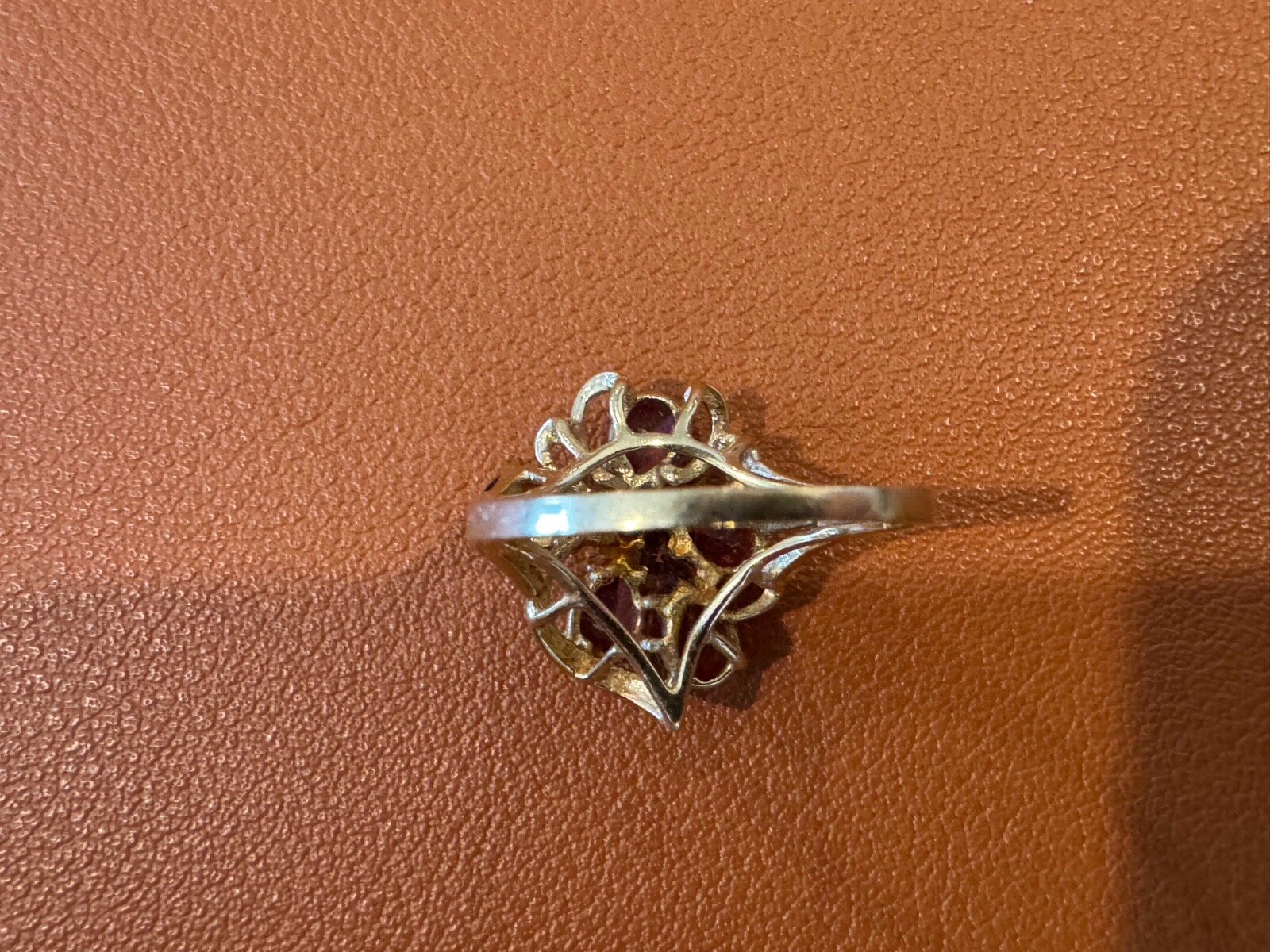 Vtg 14k Yellow Gold Ring w Pinkish Red & Clear Color Stones / Crystals Size 6.25