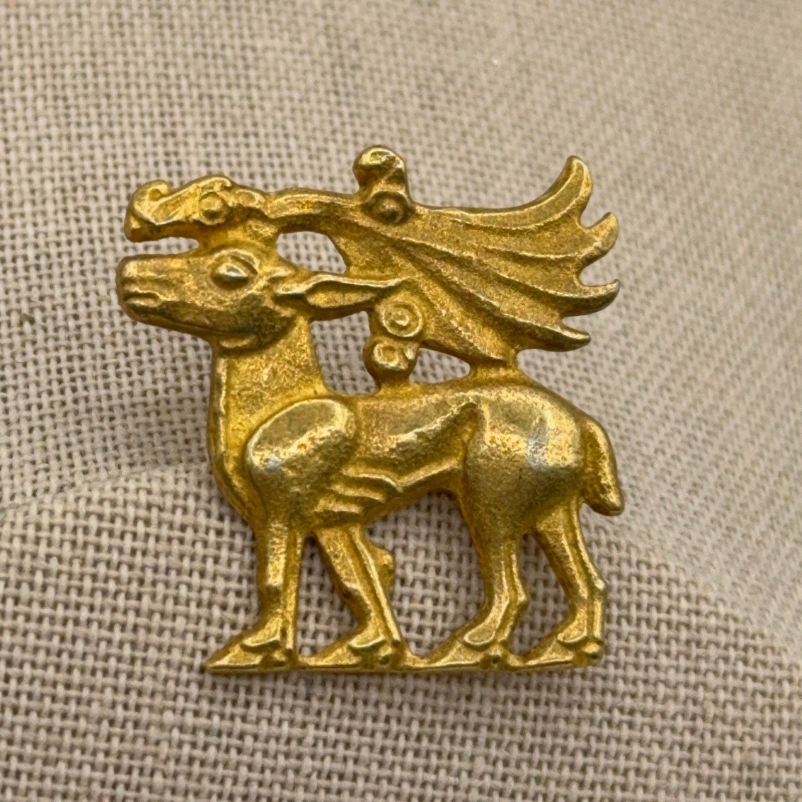 Vtg Unbranded Scythian Art Gold Ancient Inspired Mythological Animal Pin Brooch