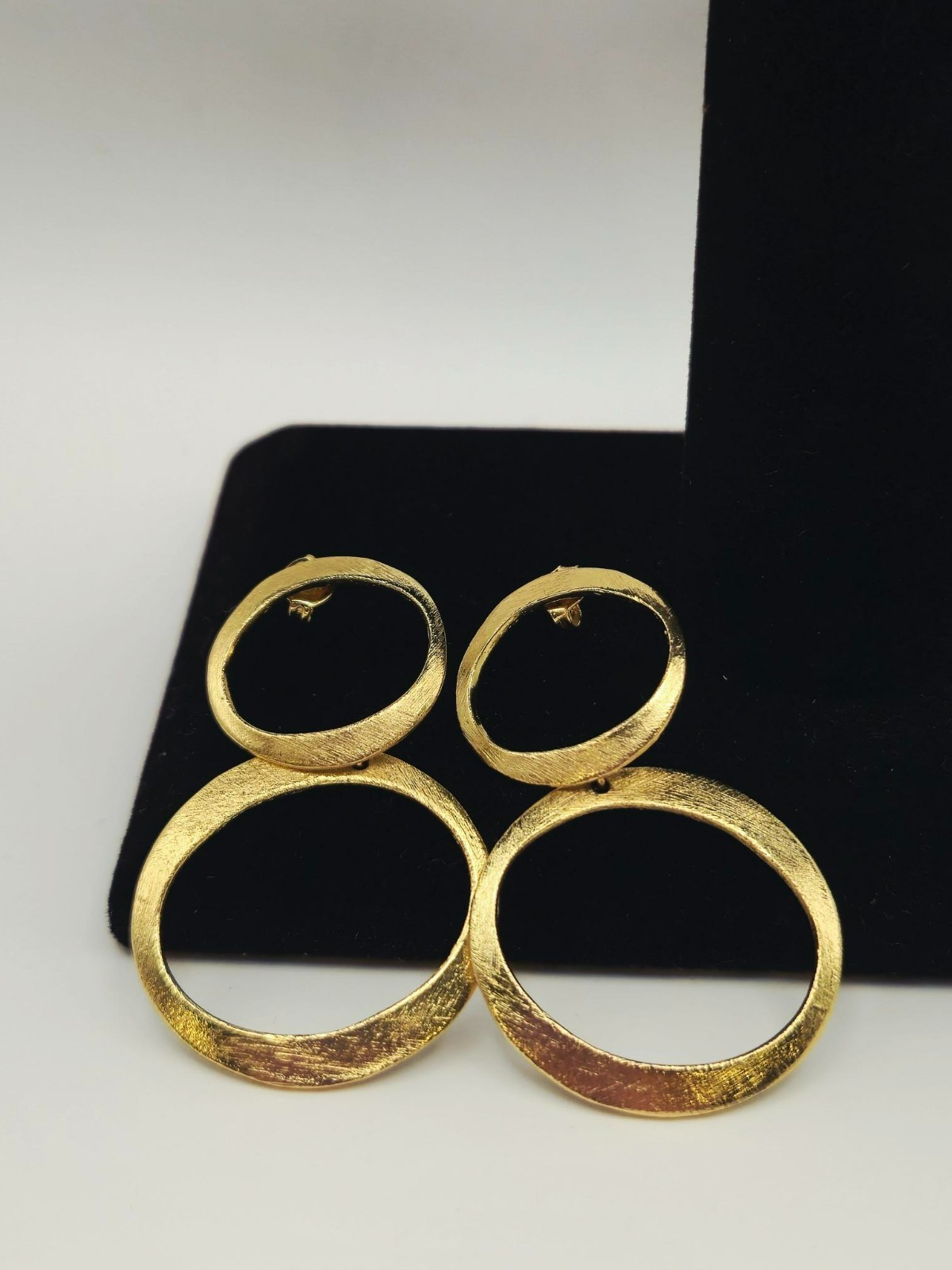Claudia Lobão Vintage Double Oval Hammered Dangle Earrings 18k