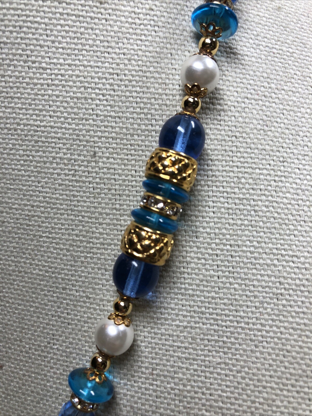 20. DAndre Venezia Gold tone Spacer Pearl Blue Yellow Glass bead Necklace 28″