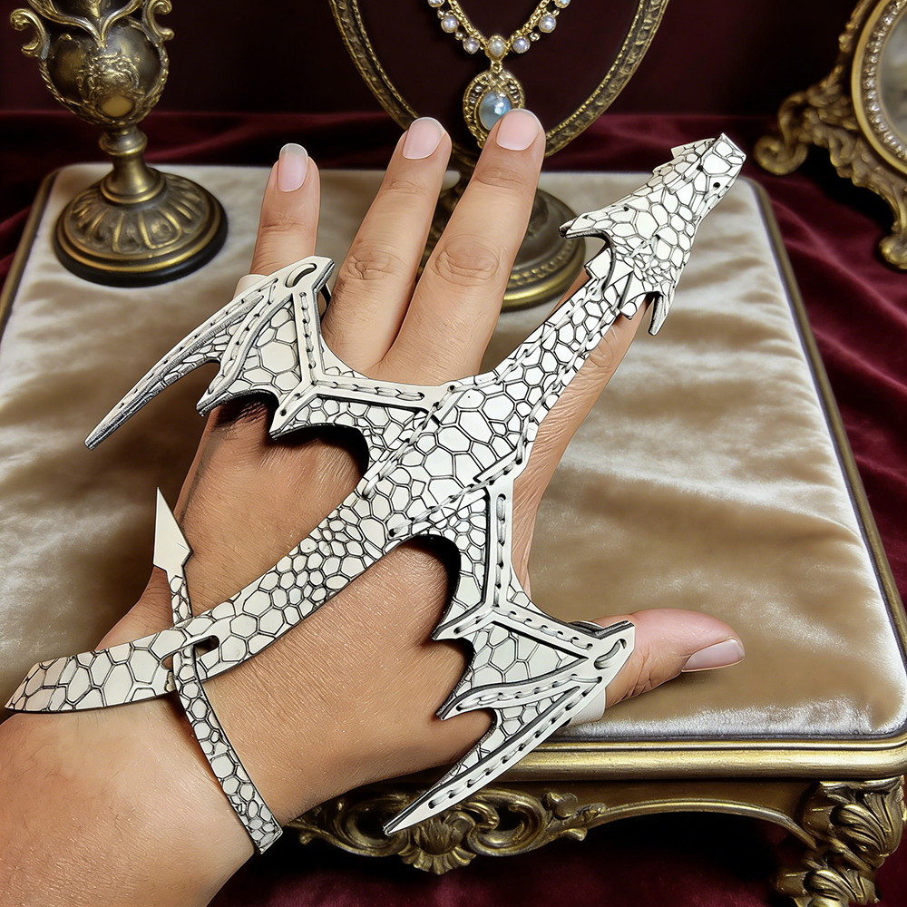 Essential Flexible Stable Easy to Use Vintage Dragon Pattern Adjustable Bracelet