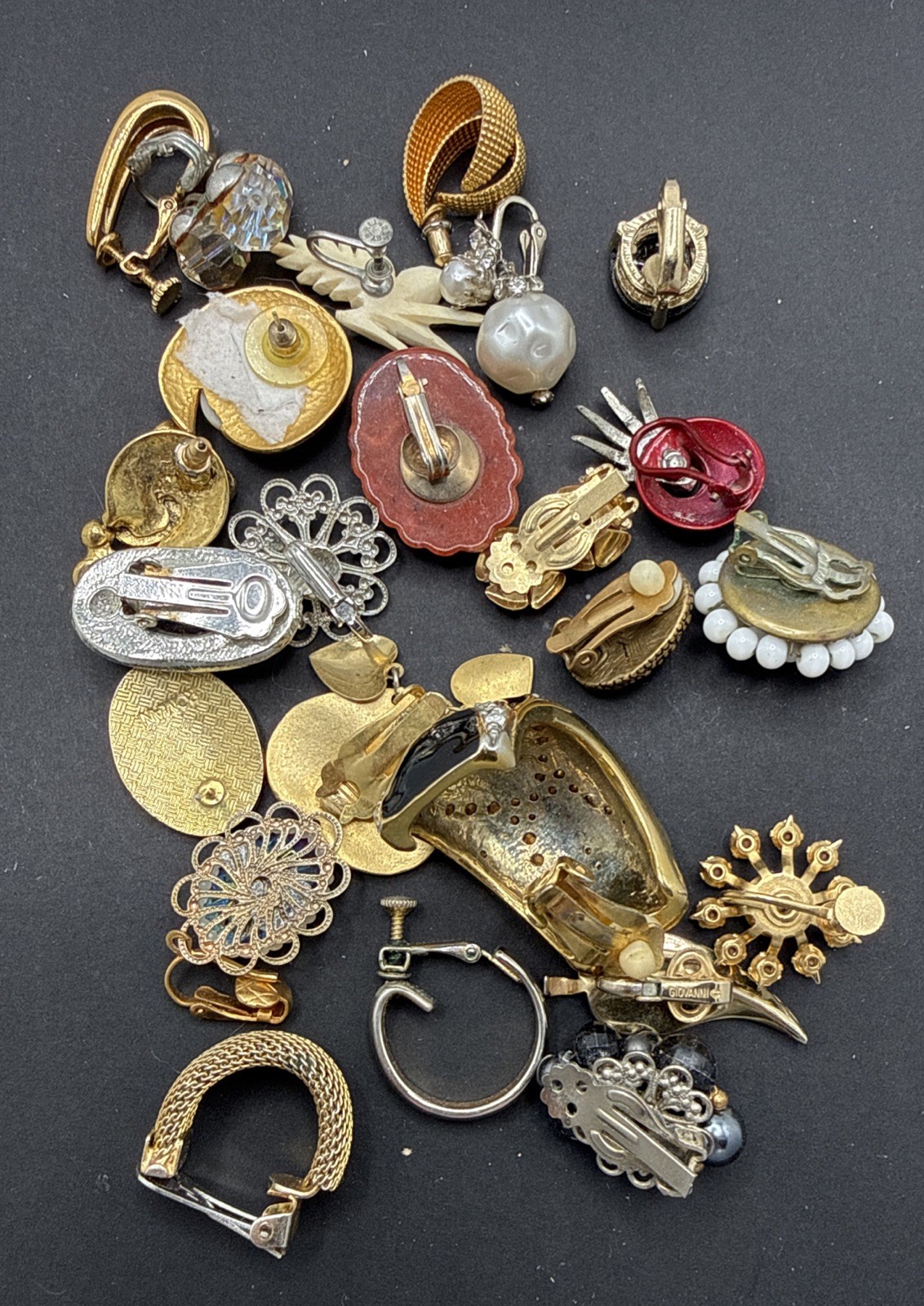 Lot Of SINGLE Earrings Mostly Vintage Clip On – Parts Craft – Some Signed E3-6