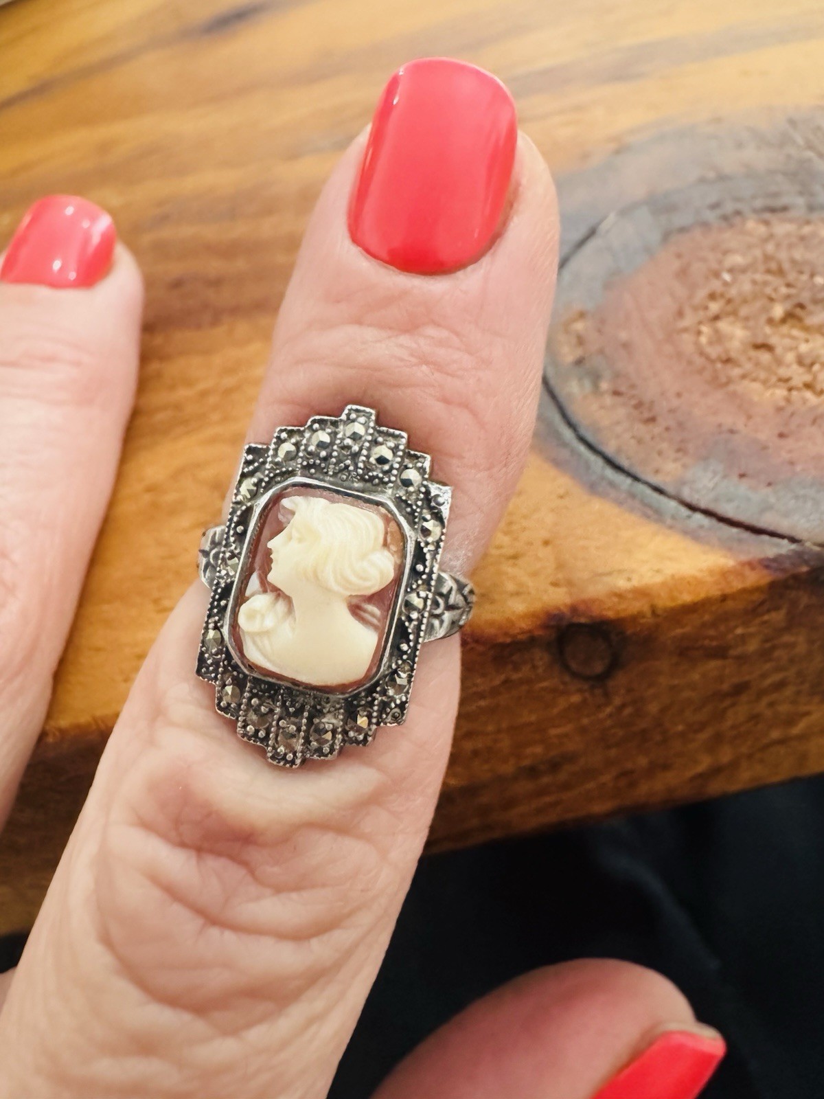 Vintage Carved Shell Cameo Marcasite cocktail band Ring size 4