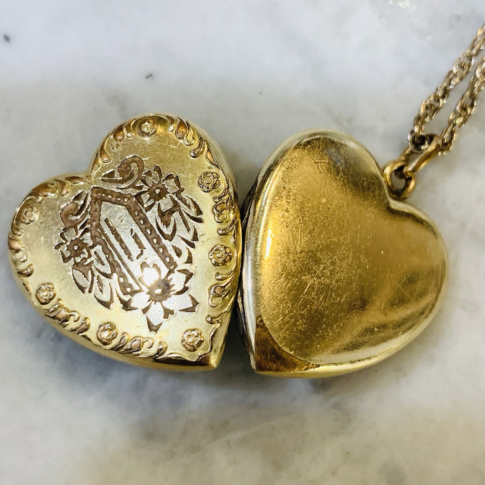 ANTQ HEART LOCKET Necklace 12K GOLD FILLED 8.58gr Art Nouveau .75” House 20”