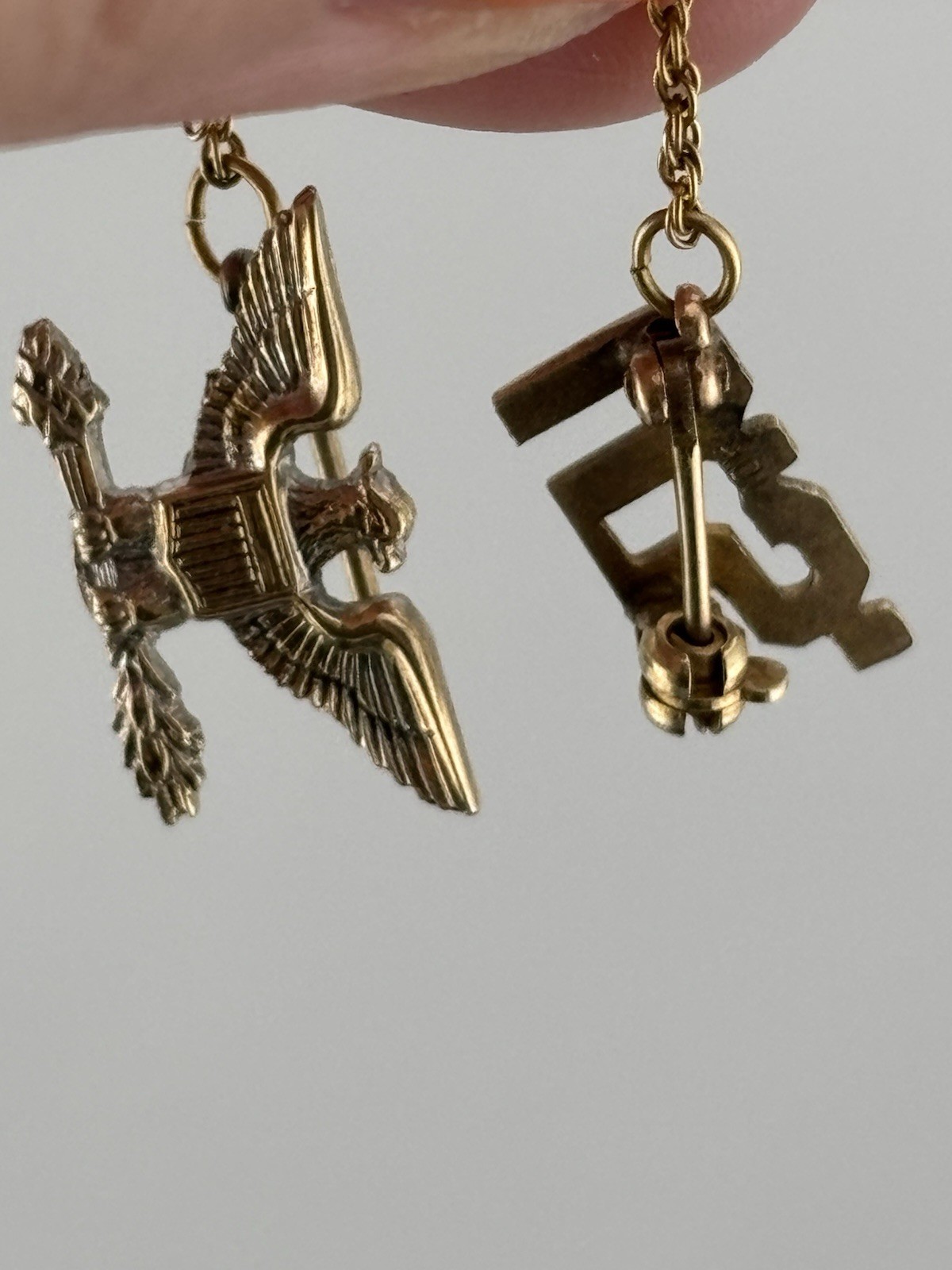 Vintage 10k Yellow Gold US MILITARY PINS Connected w Chain US & Eagle Colonel 2g