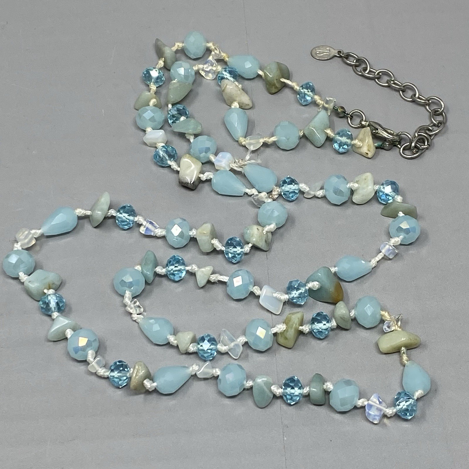Designer Glass Stone Necklace Blue Chip Teardrop Round Surface Coated Knotted 38