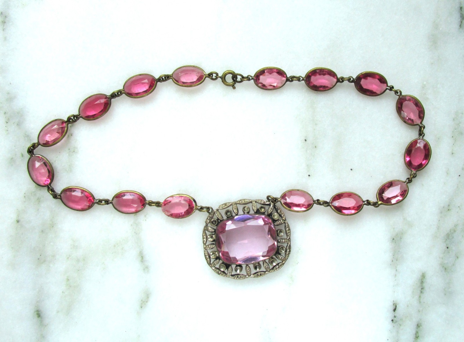Antique Art Nouveau Czechoslovakia Pink Glass Stone Necklace ETC10618