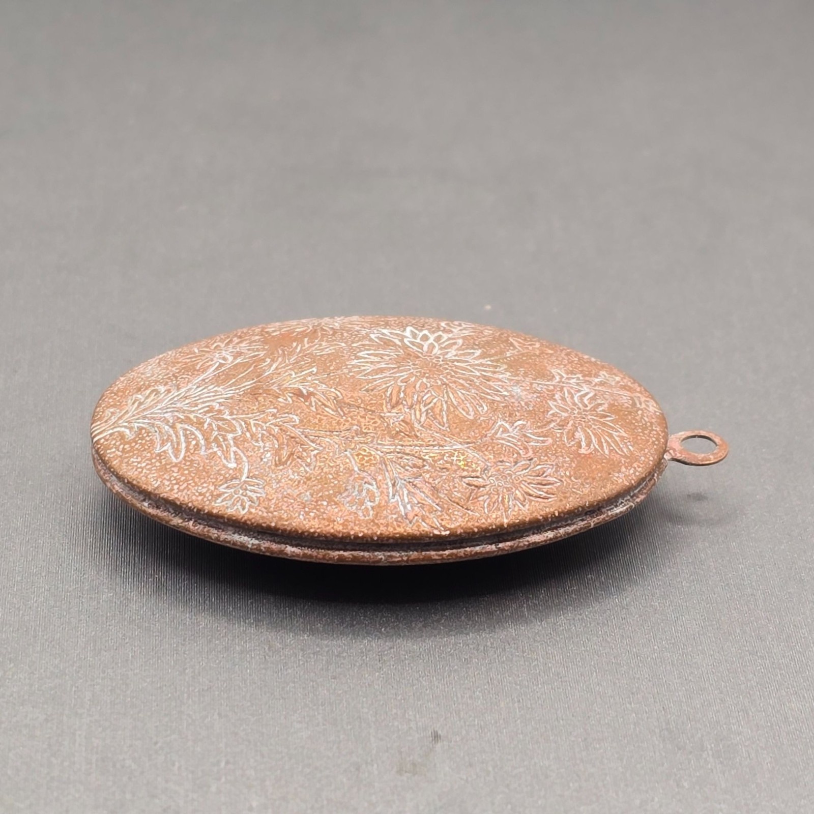 VTG Floral Engraved Oval Locket Pendant 1 5/8″ Copper Alloy Art Nouveau Revival