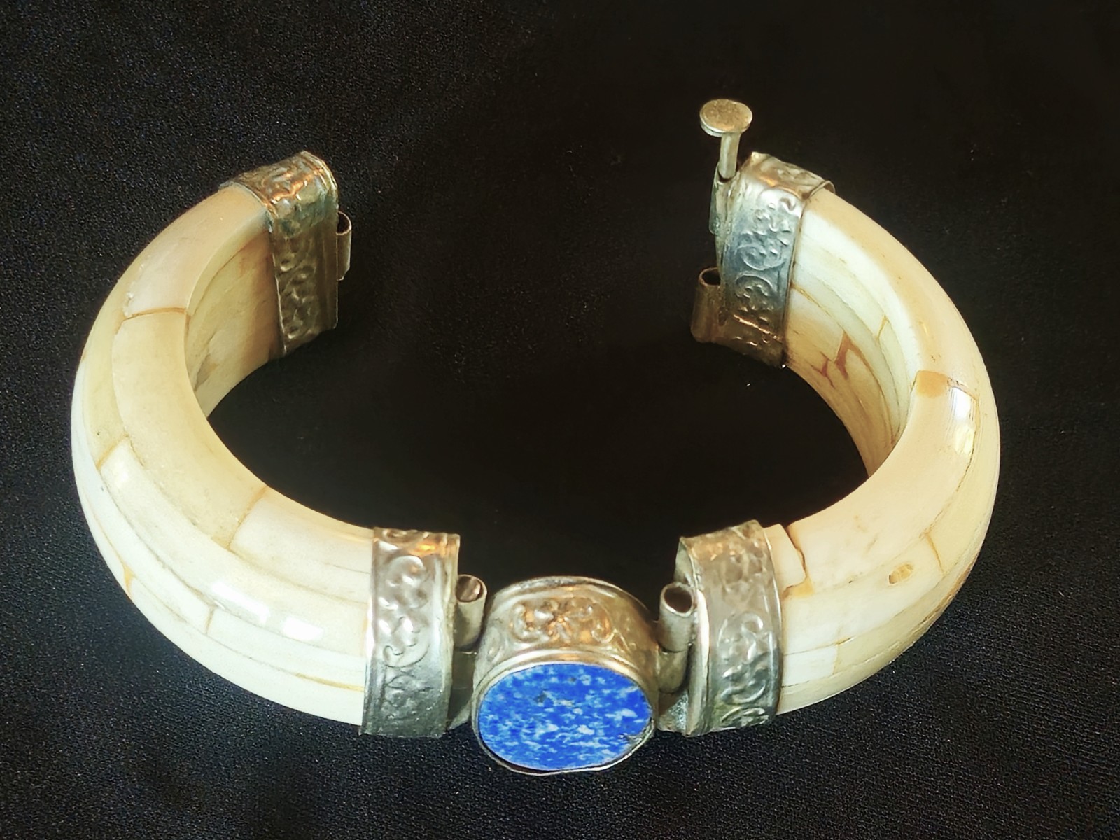 Vintage Tribal natural bone and Lapiz bracelet