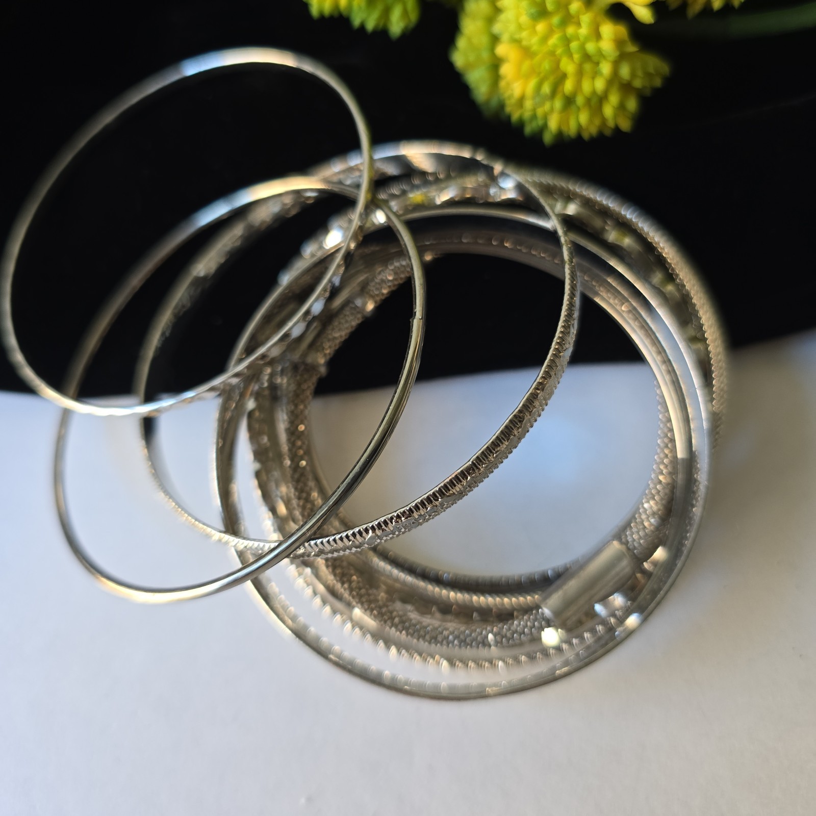 Lot Of Silver Tone Stackable Bangle Bracelets sz M L