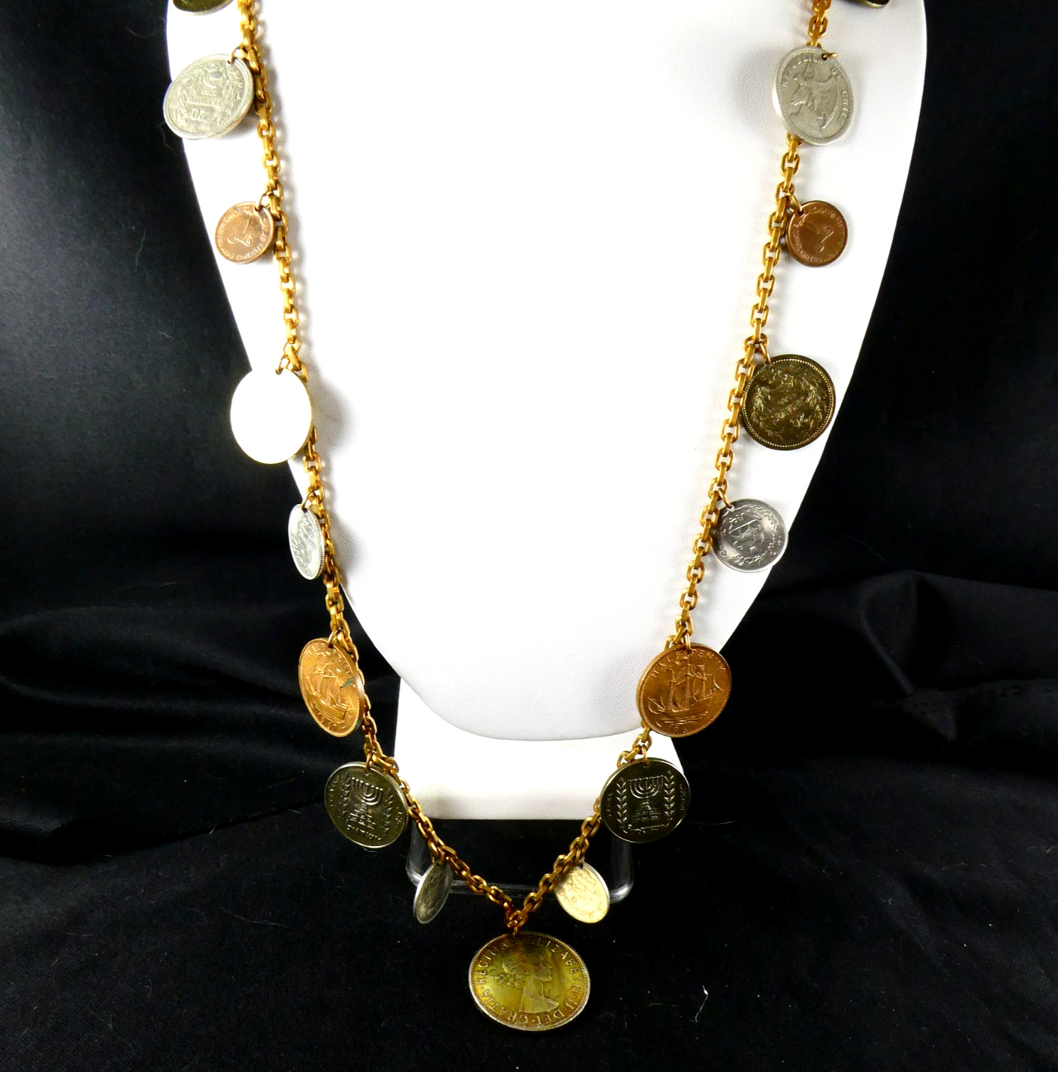 Vintage COIN Necklace Mixed Sizes Republic of Chile Silver Copper Tone
