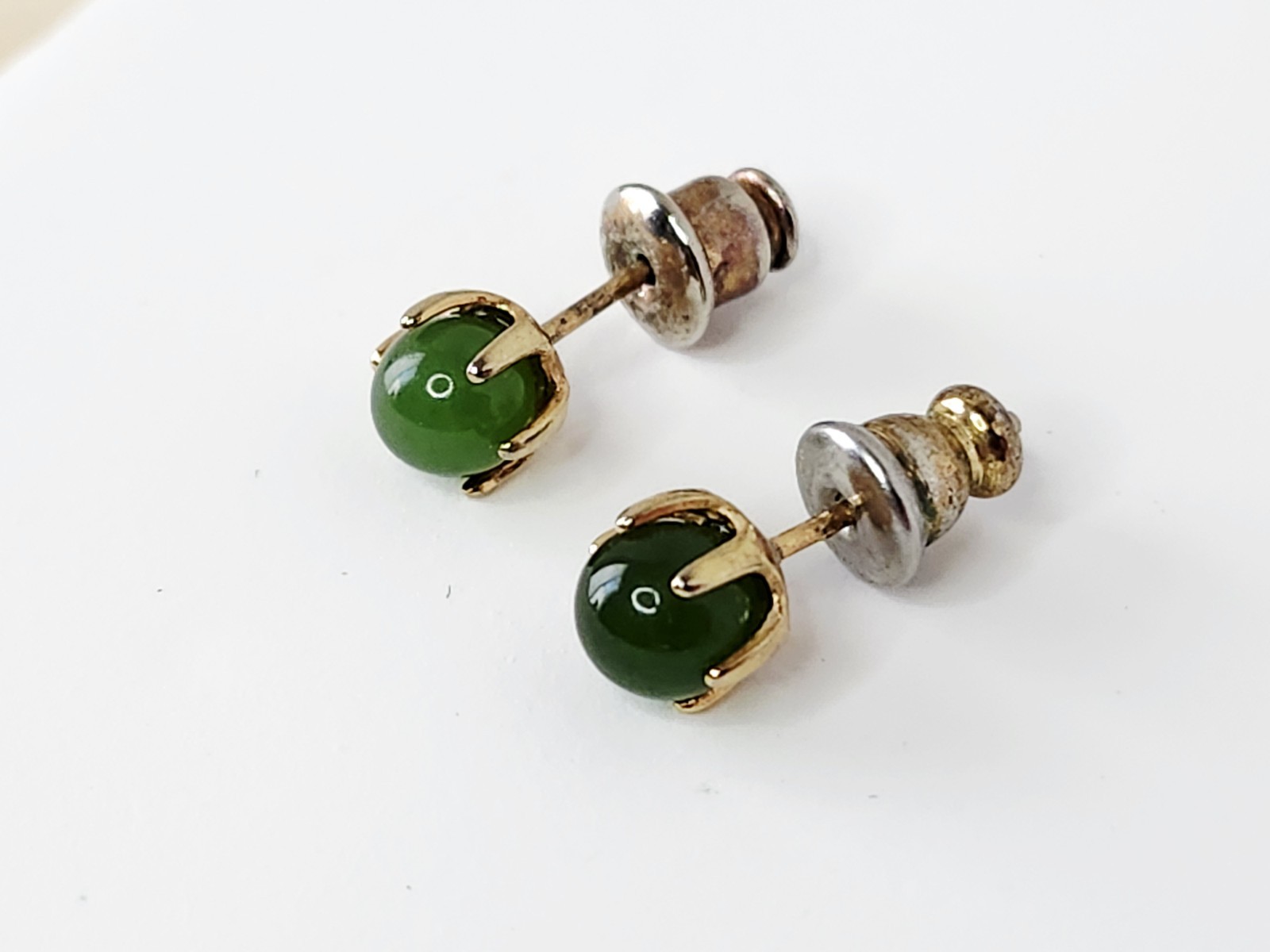 2 Pairs Green Jade Stud Earrings – 1 Silver Tone & 1 Gold Tone – Vintage