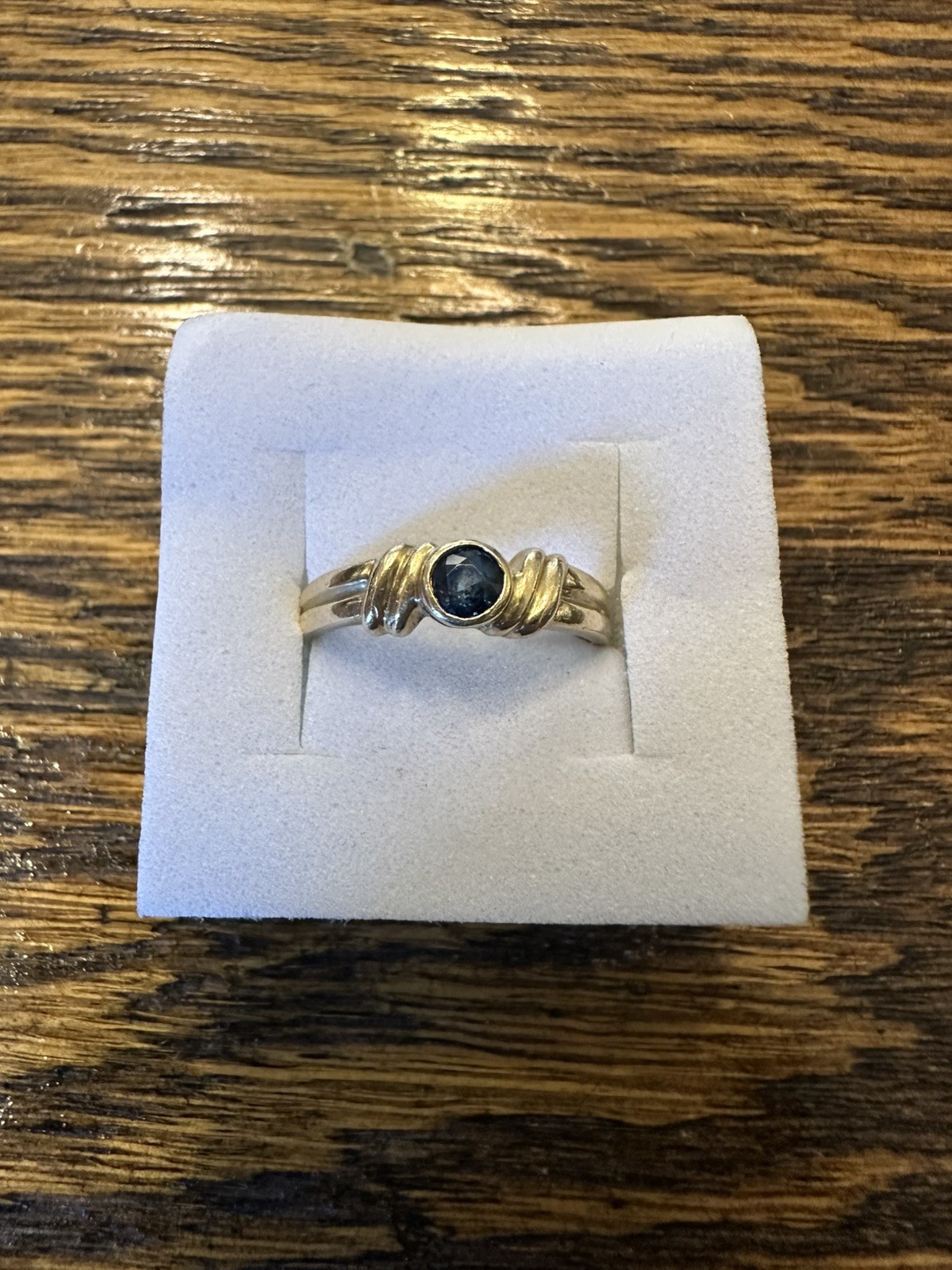 14k Vintage Natural Sapphire Ring, 2.16g, Size 6.5. Dainty