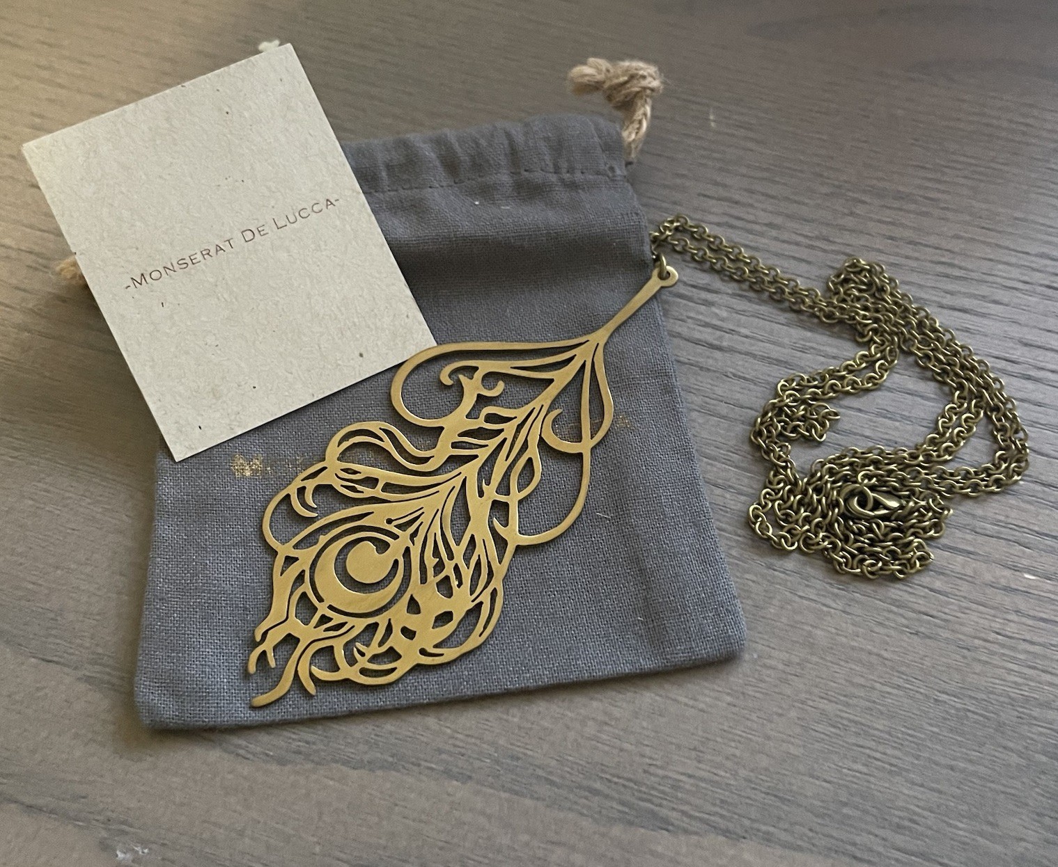 Monserat De Lucca Vintage Brass Gold Intricate Peacock Feather Necklace NWT