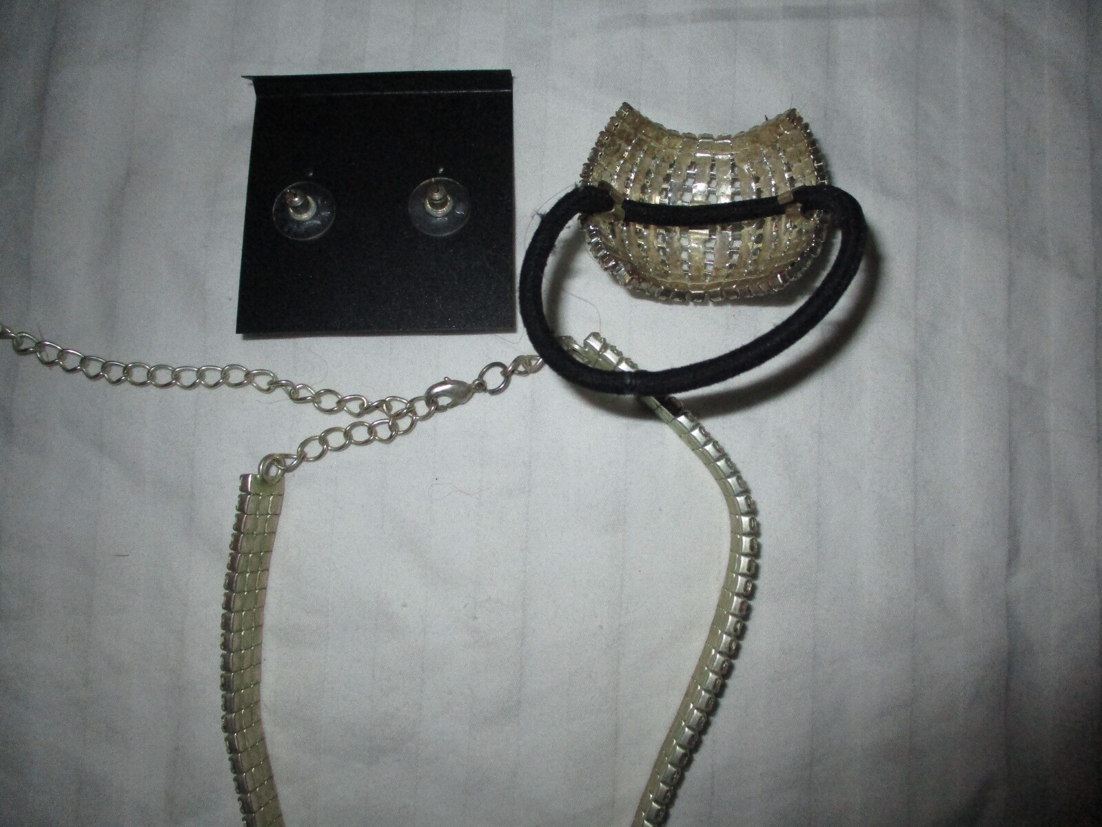 4 pieces Rhinestone choker necklace matching new pierced earrings hair tie