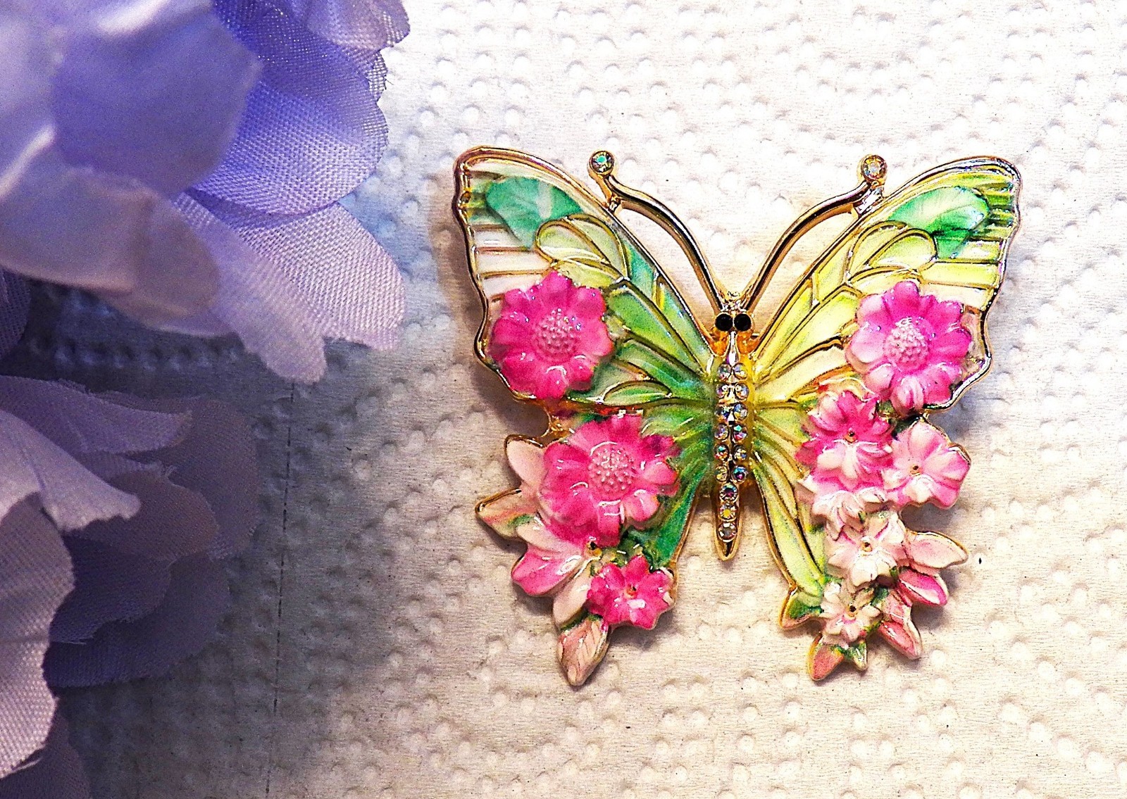 NEW BROOCH PIN COLORFUL BUTTERLFY SHAPE SPRING FLOWERS PINK ROSE GOLD TONE SH26