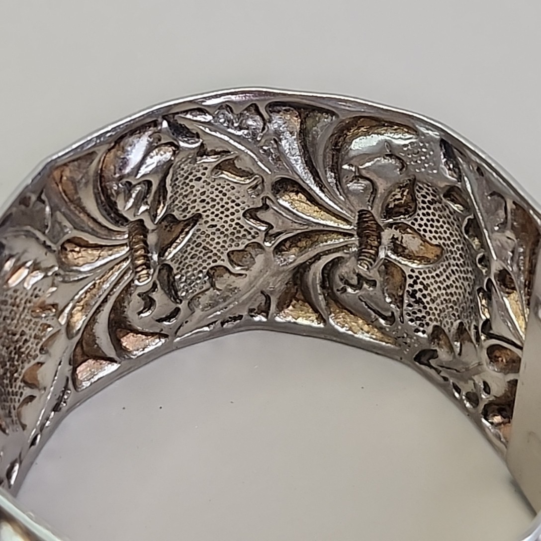 Vintage Bangle Bracelet Repousse Clamper Silver Tone 6.75″