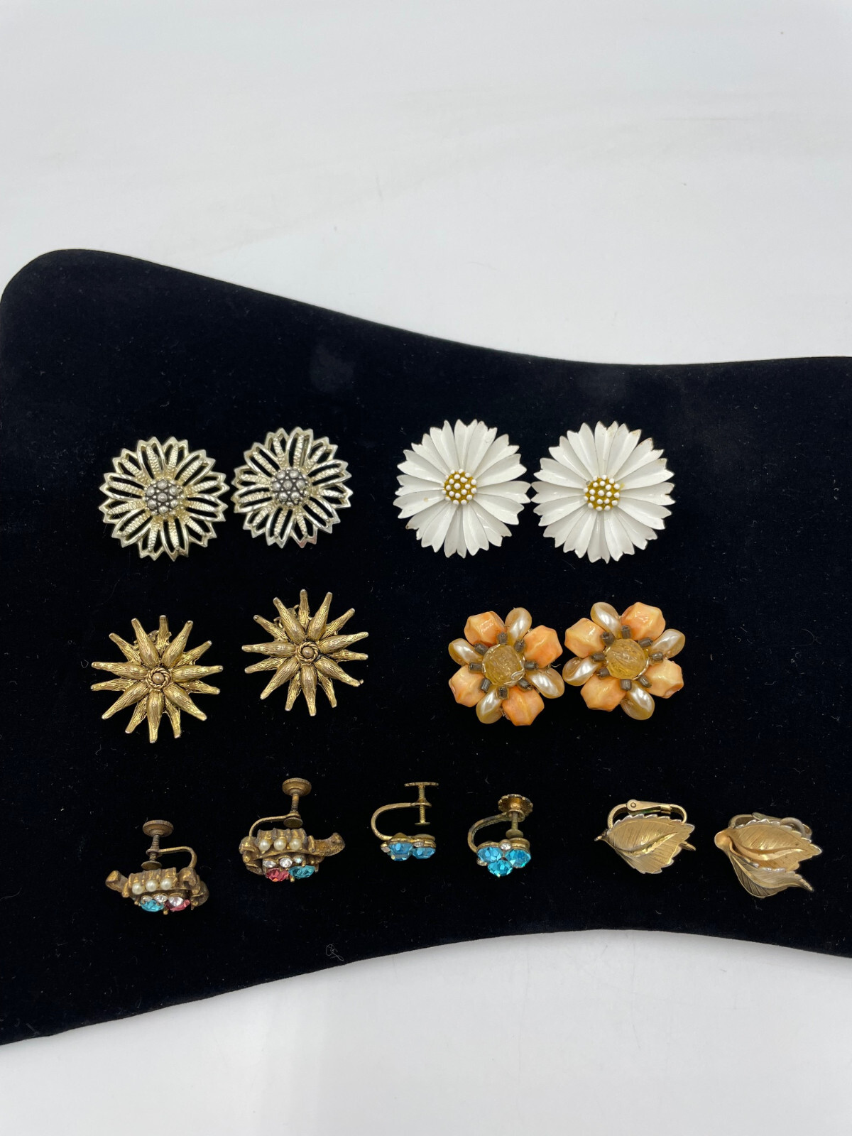 7 Pr Vintage Earrings Trifari Hong Kong Coro Giovanni Hollycraft Clip Screw Back