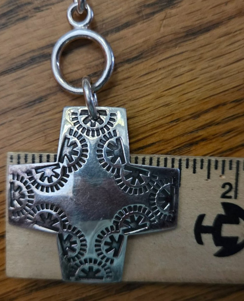 Retired Silpada Sterling Silver 925 Virtuosity Stamped Cross Toggle Necklace 17″