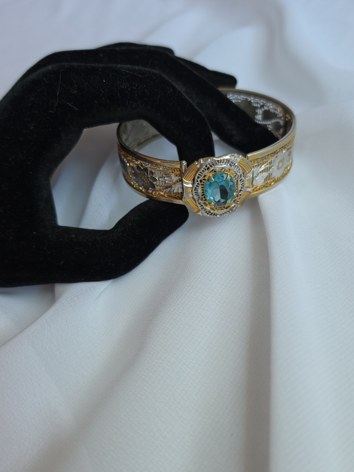 1930s Art Deco Filigree Bracelet Hinged JJ White Mfg Co Pat 1955576 Blue Gem