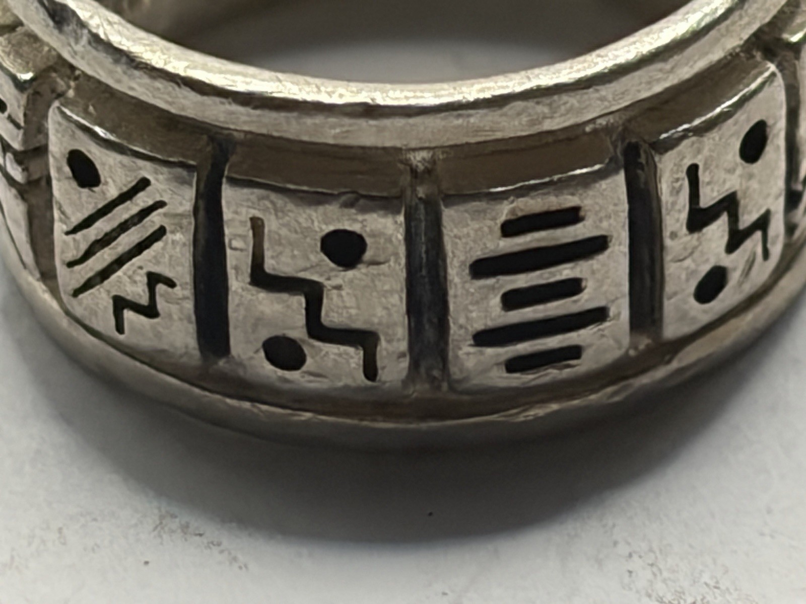Vintage tribal design sterling silver traditional band men women ring sz 7.5