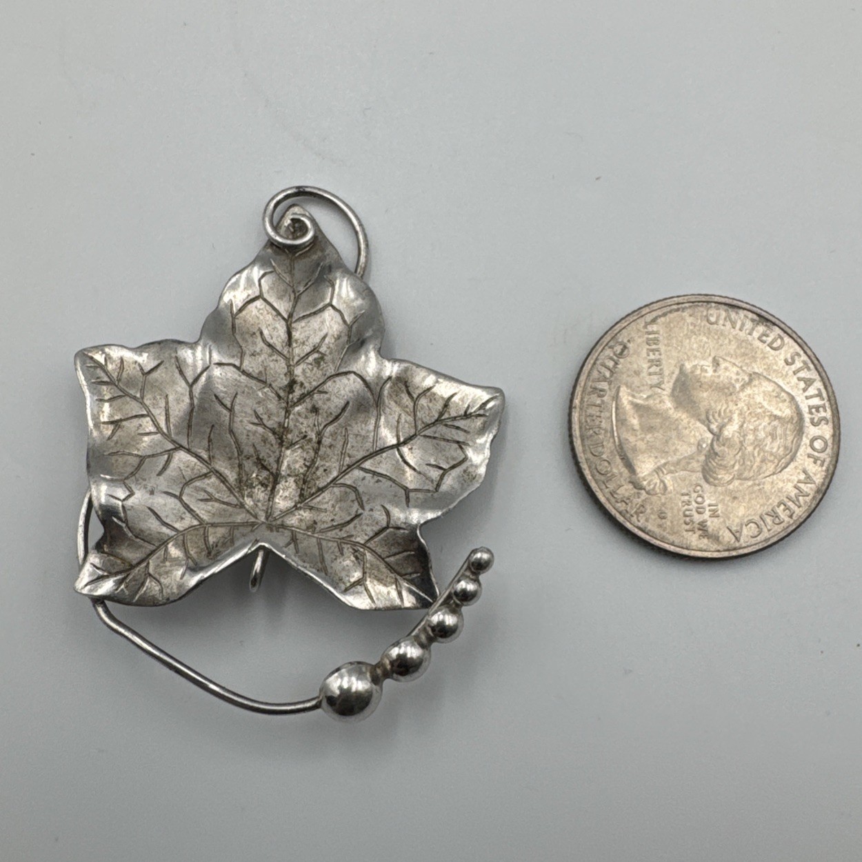 Sterling Silver 925 Leaf Design Vintage 47.29mm Brooch 6.4g