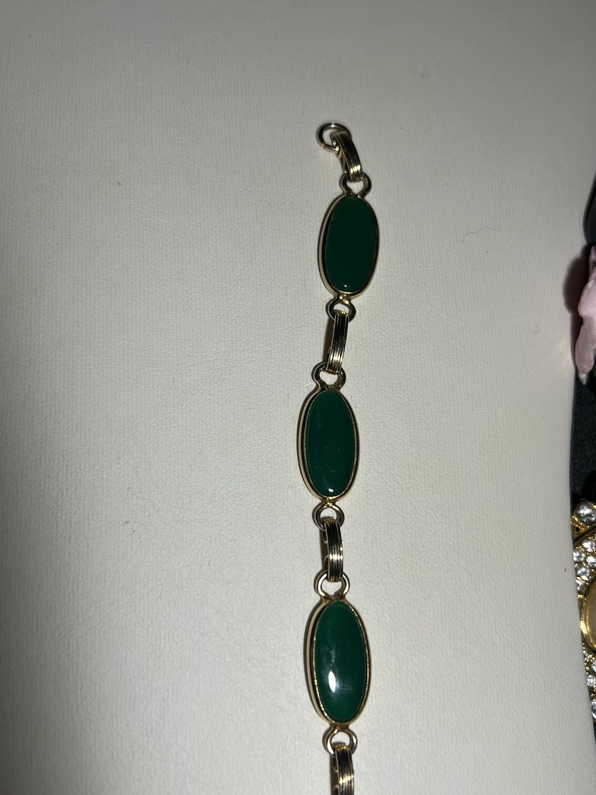 Vintage Polished Green Stone MCM Gold Tone Bracelet Size 6.75