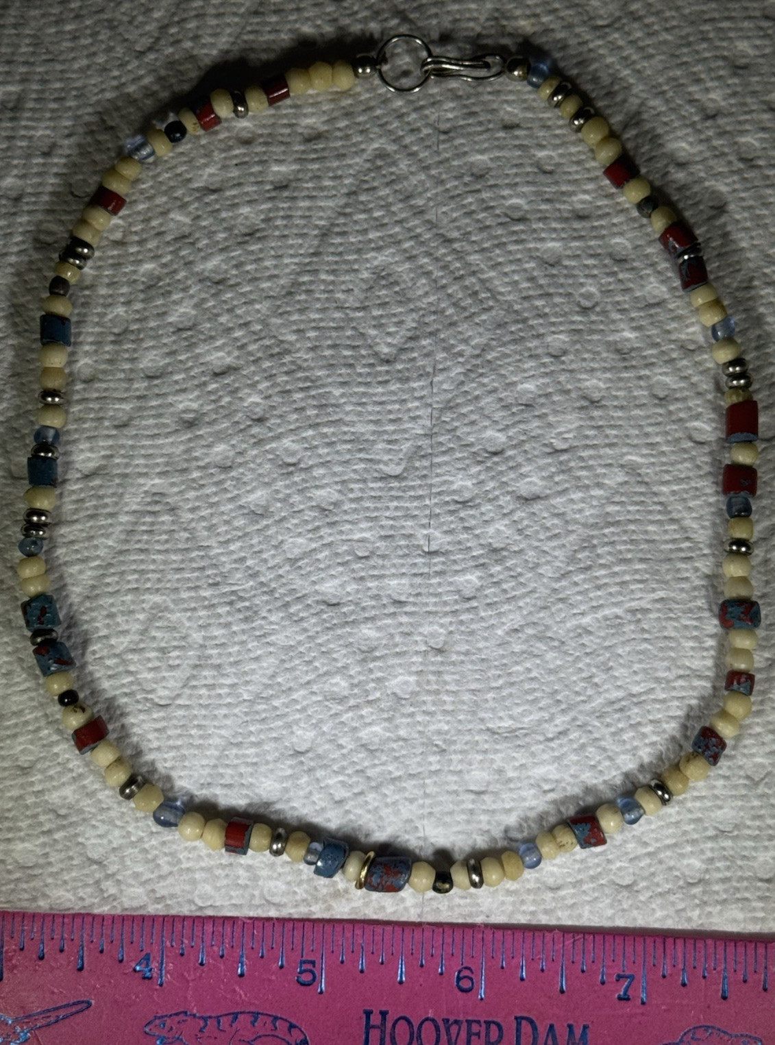 COLORFUL MIXED MATERIALS BEADED NECKLACE 16″ LONG TURQUOISE? PLASTIC METAL GLASS
