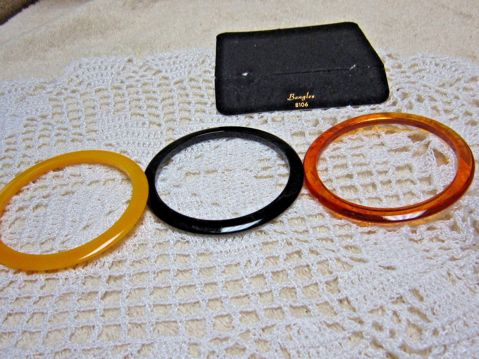 SARAH COVENTRY “BANGLES” Bracelet Set of (3) Acrylic Black, Butterscotch, Rust