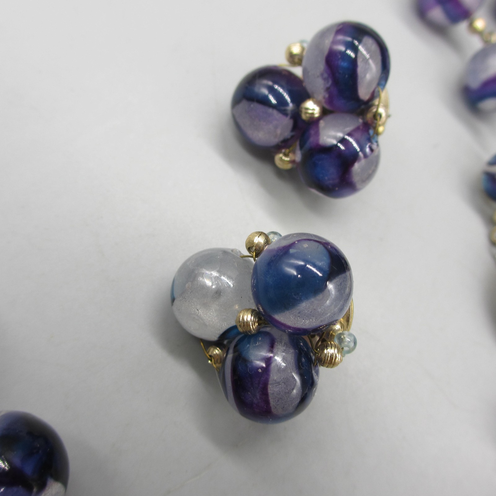 Vintage Hong Kong Necklace Earrings Set Beaded Blue Purple Clip Ons 23 Inch