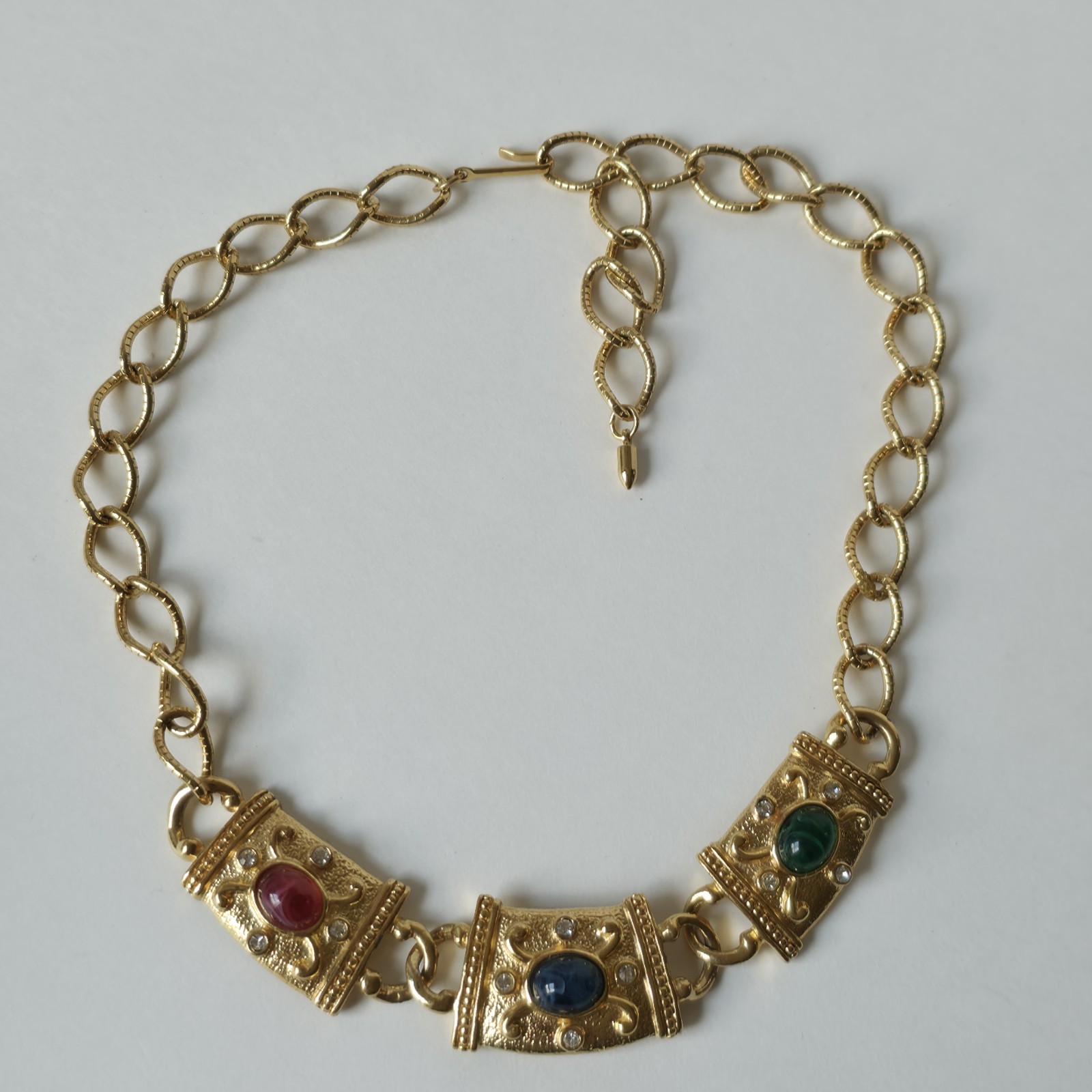 Vintage AVON Necklace Etruscan style Essential Treasures Gold Tone Choker Read