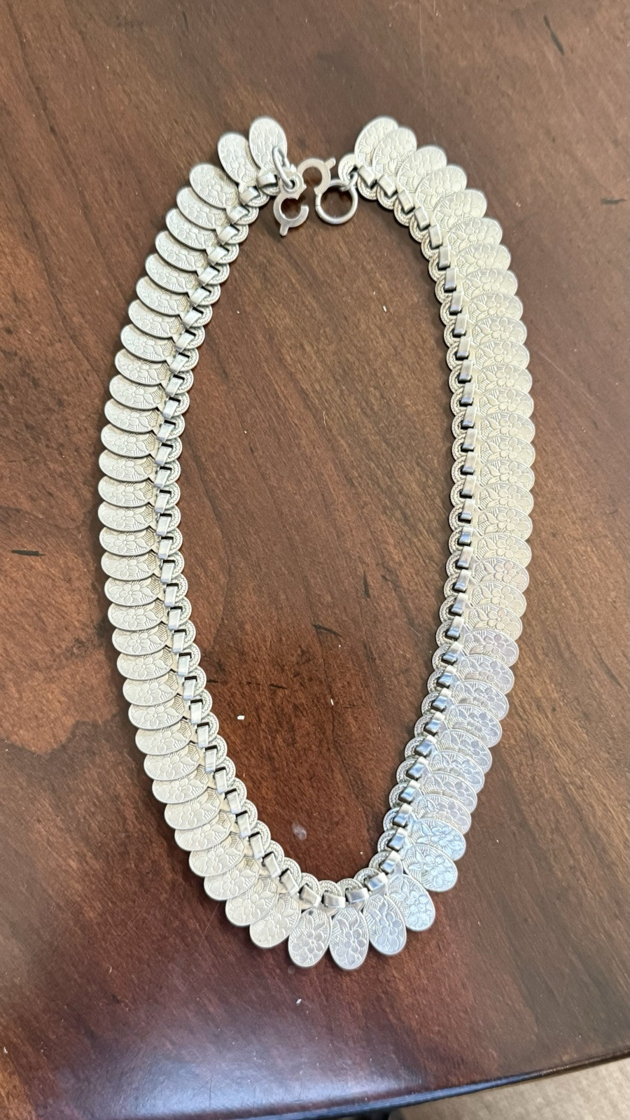 Retro Vintage 15” Embossed Link Choker-Silver Metal With Flower Design.