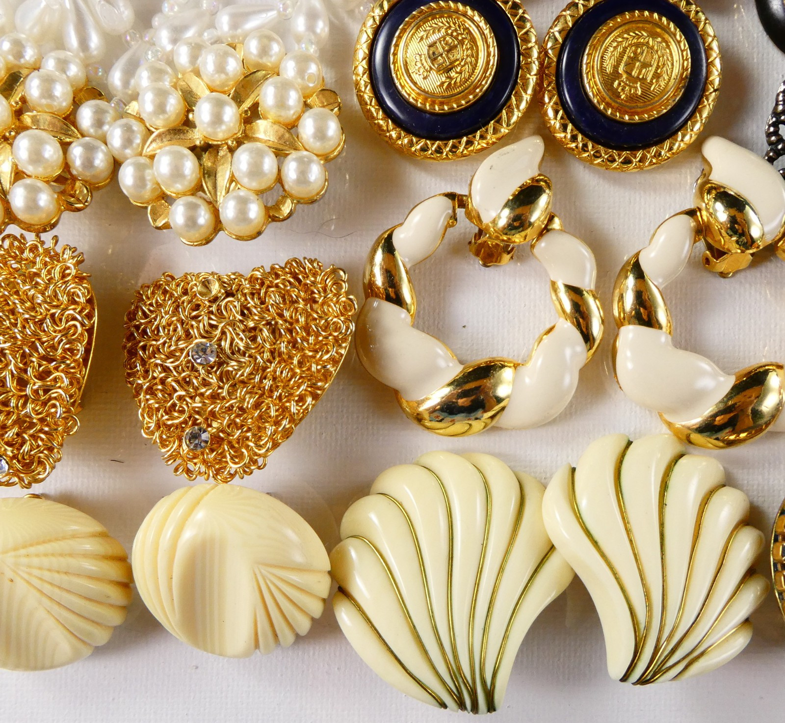 Vintage Clip On Earrings Jewelry Lot 26 Pairs Some Signed Napier Coro Carolee