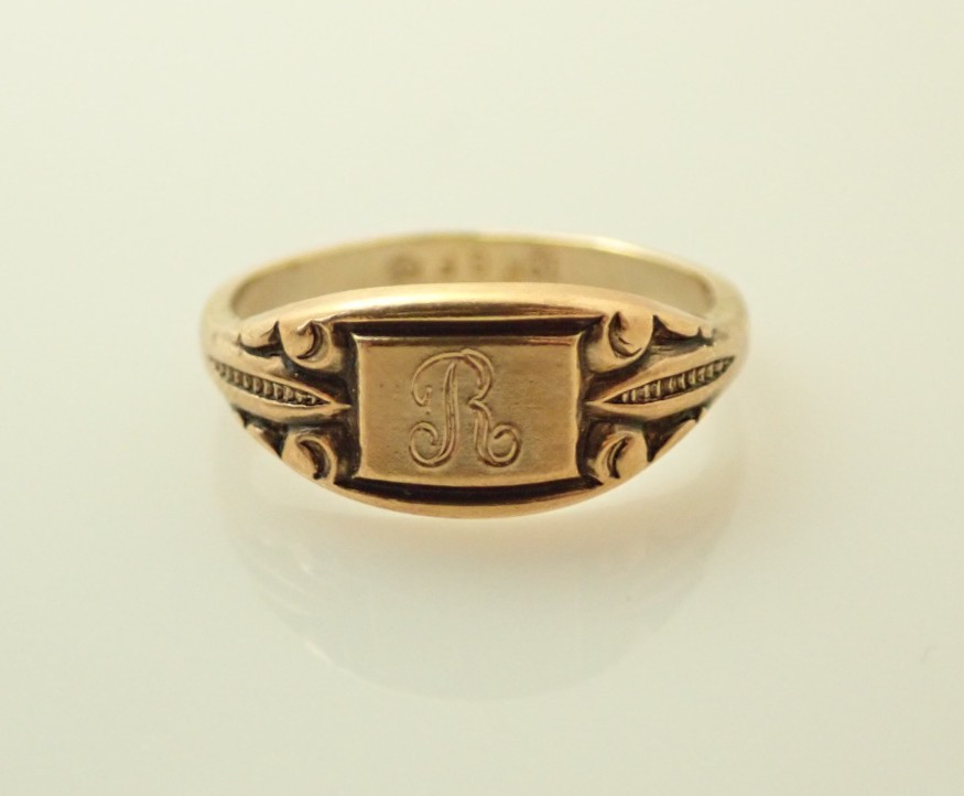 Vintage 10k Gold Filled Signet Initial Letter “R” Pinky Band Ring Sz 4